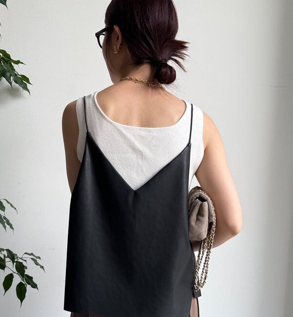  「【WEB限定】フェイクレザービスチェ」|シャツ・ブラウス|