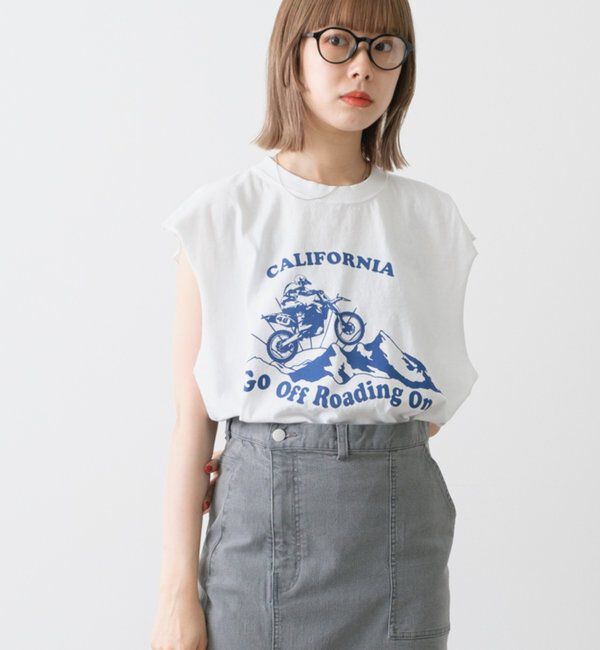  「【WHIMSIC/新色追加】ロゴプリントスリーブレスTシャツ」|キャミソール|ホワイトその他3