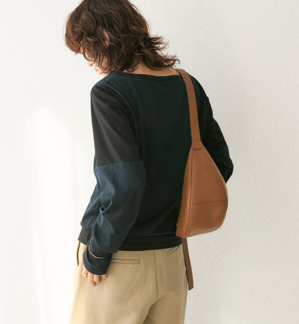  「【上品デザイン】カーブボディバッグ」|クラッチバッグ|