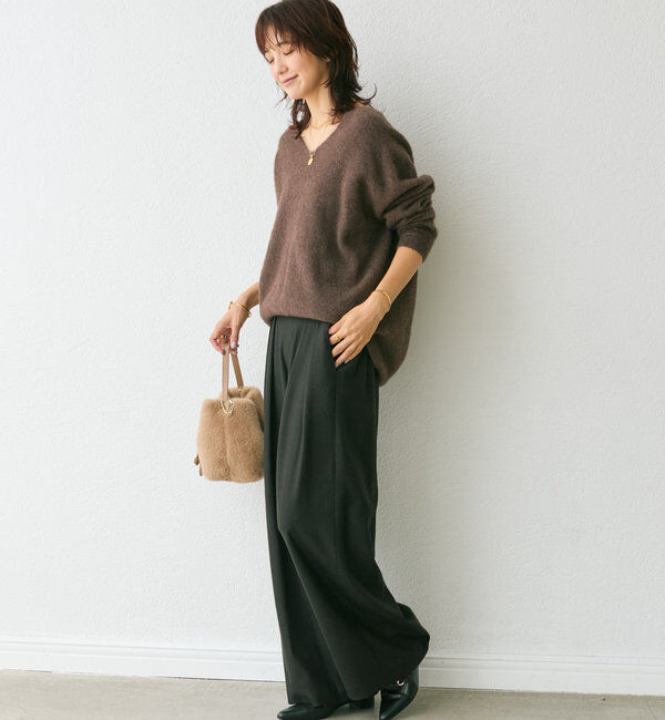  「【抜け感シルエット】ヘアリーウール片畦Vネックニット」|ニット・セーター|