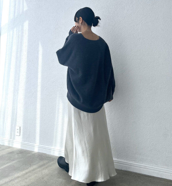  「【抜け感シルエット】ヘアリーウール片畦Vネックニット」|ニット・セーター|