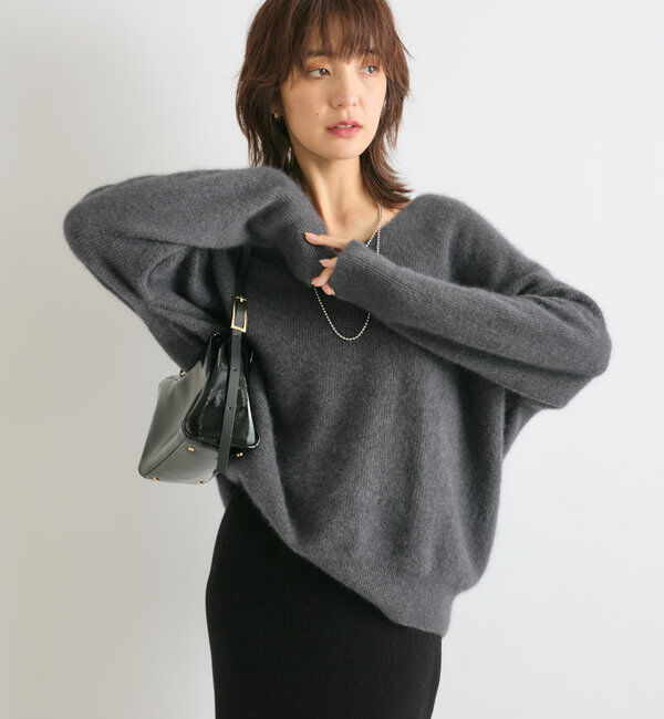  「【抜け感シルエット】ヘアリーウール片畦Vネックニット」|ニット・セーター|