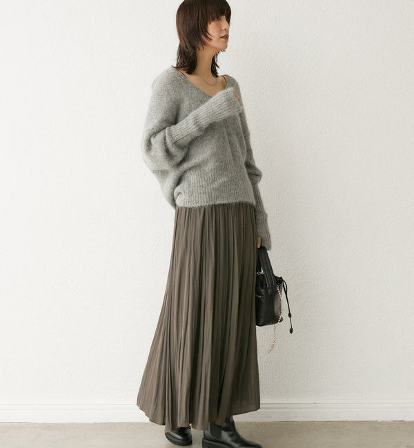  「【女性らしいシルエット】アルパカUネックニット」|ニット・セーター|