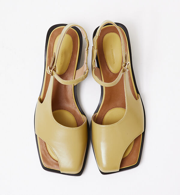 AU BANNISTER「サムハイドストラップサンダル」|サンダル|