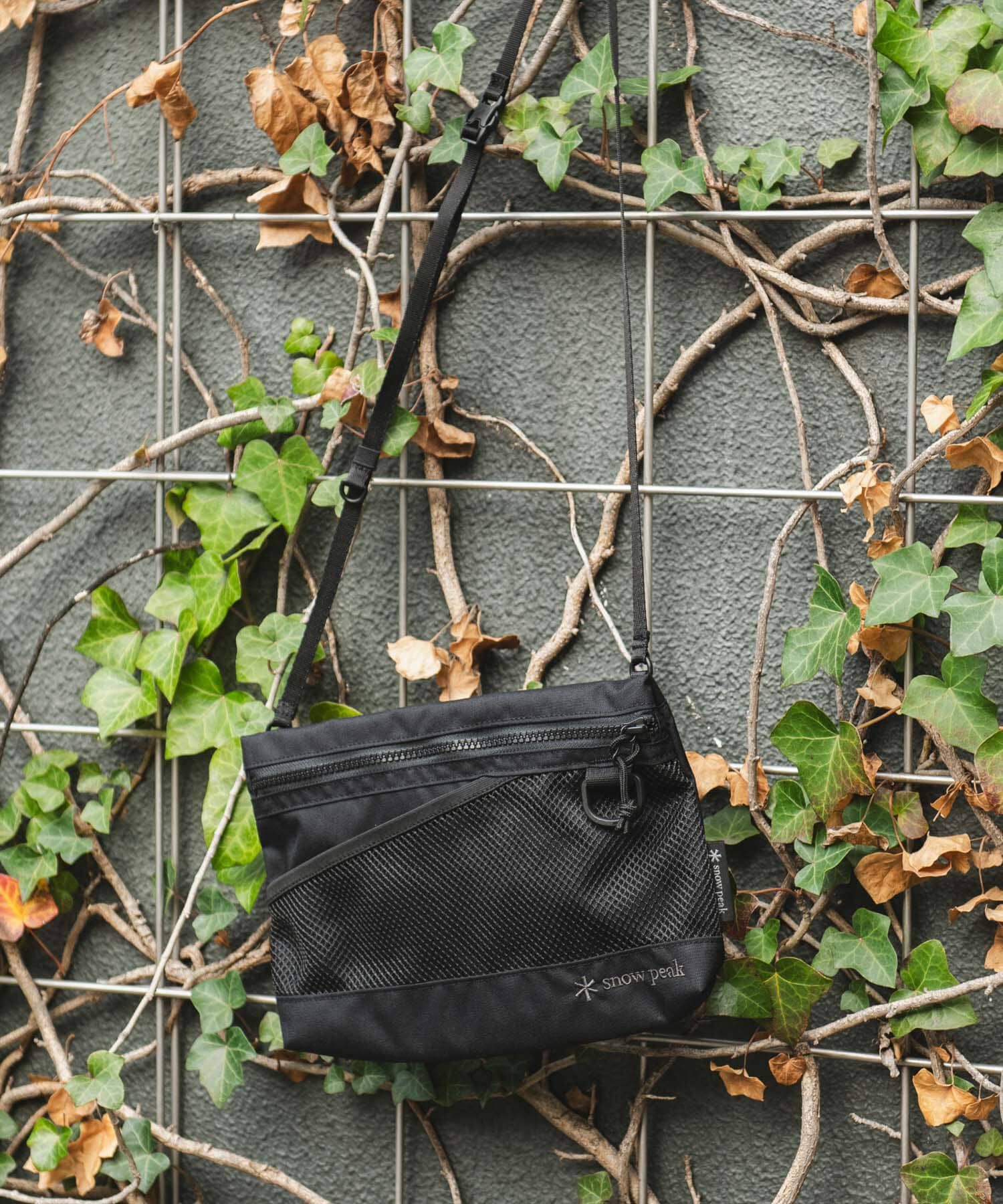 URBAN RESEARCH DOORS「『別注』Snow Peak Apparel&times;DOORS　Everyday Use Sacoche」|ショルダー・メッセンジャー|