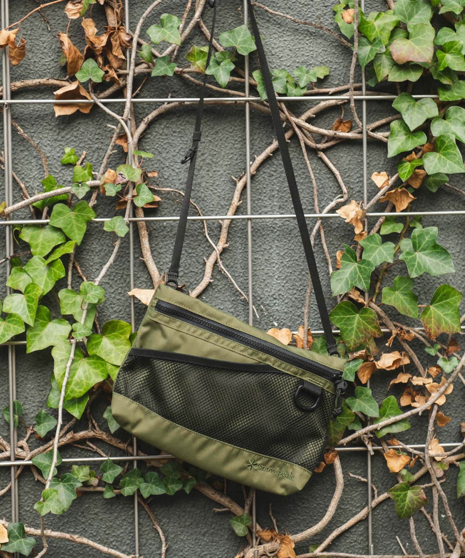 URBAN RESEARCH DOORS「『別注』Snow Peak Apparel&times;DOORS　Everyday Use Sacoche」|ショルダー・メッセンジャー|