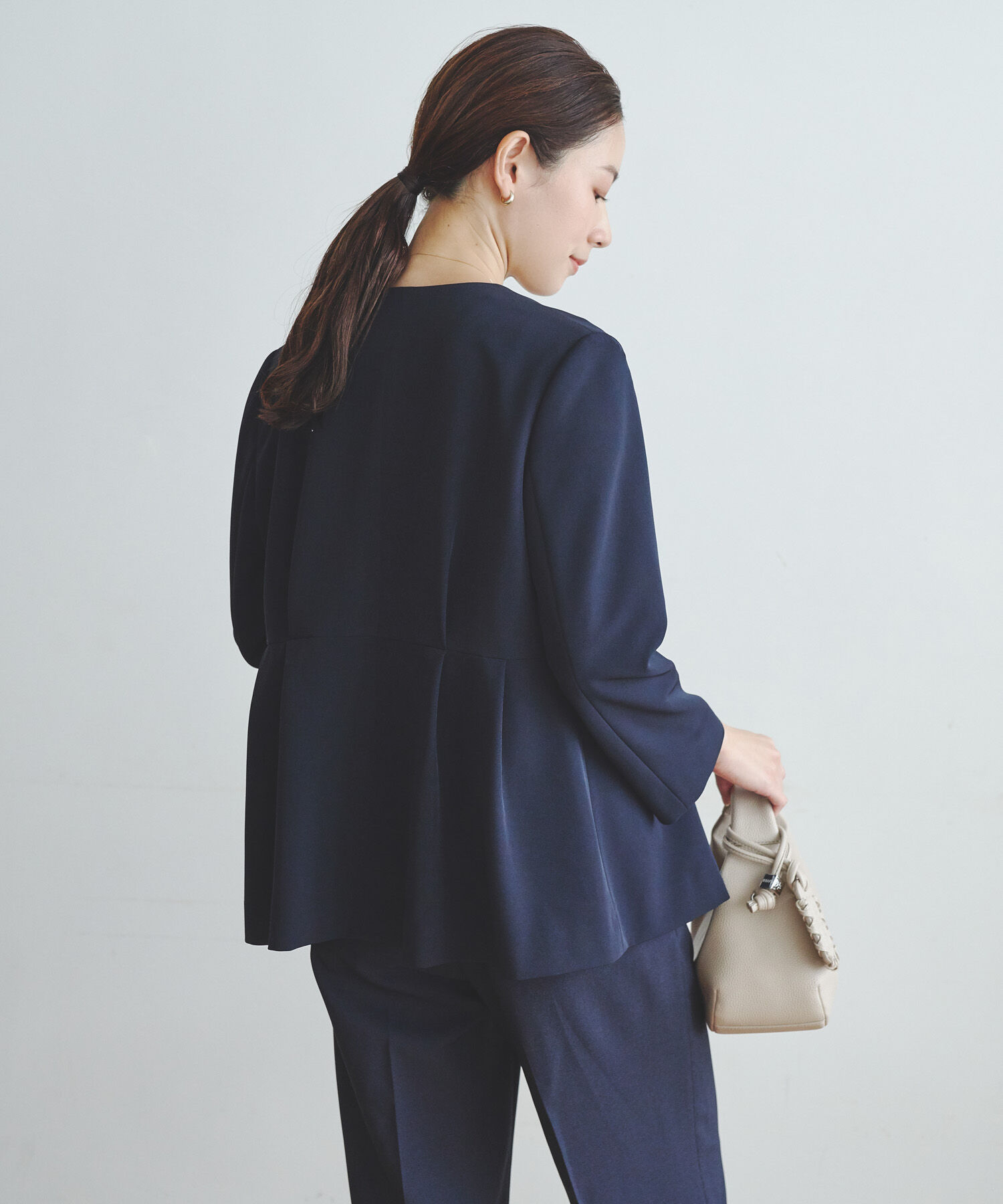 URBAN RESEARCH「ノーカラーペプラムジャケット」|ノーカラージャケット|