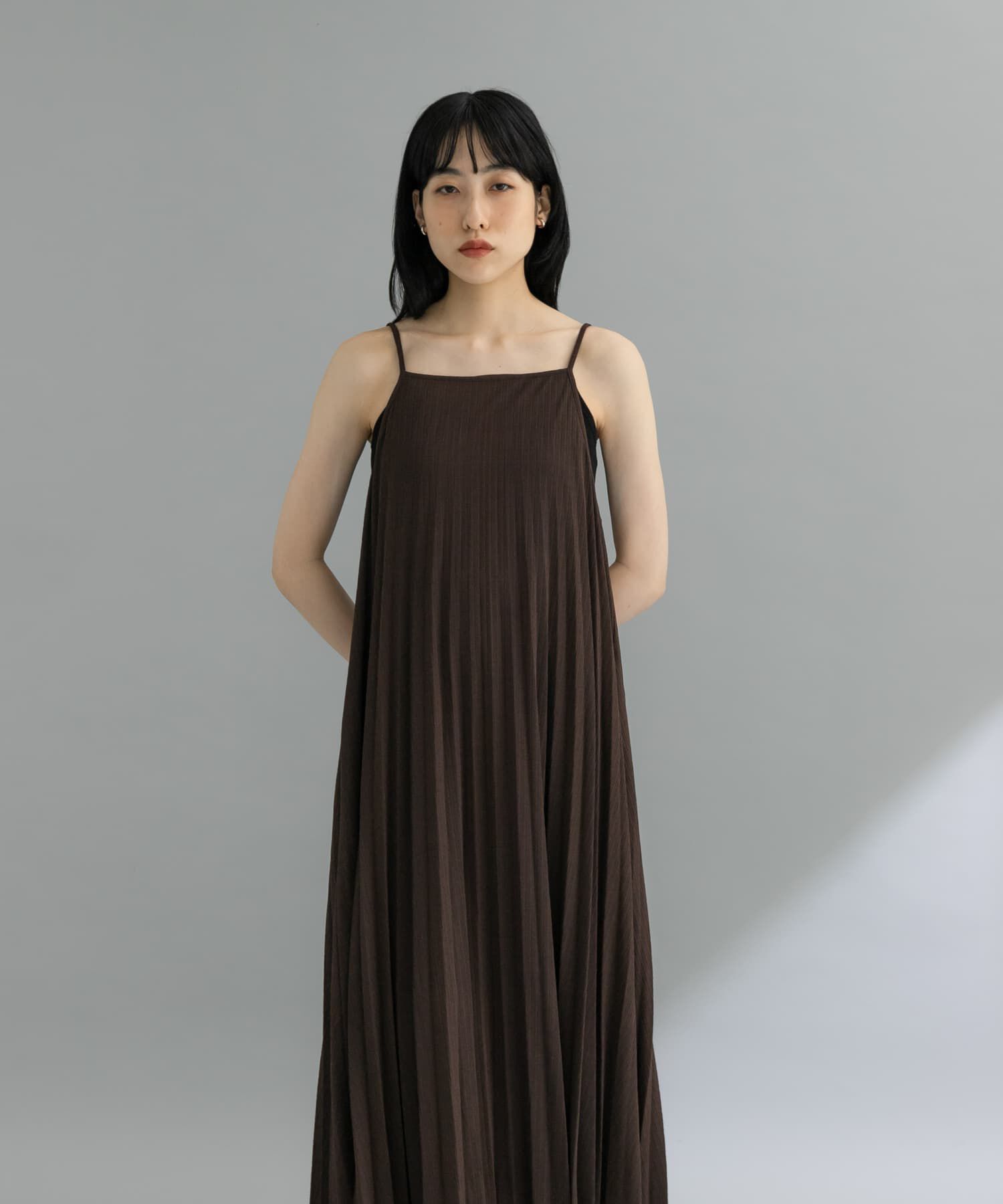  「『WEB限定』2WAYプリーツキャミワンピース」|ワンピース|