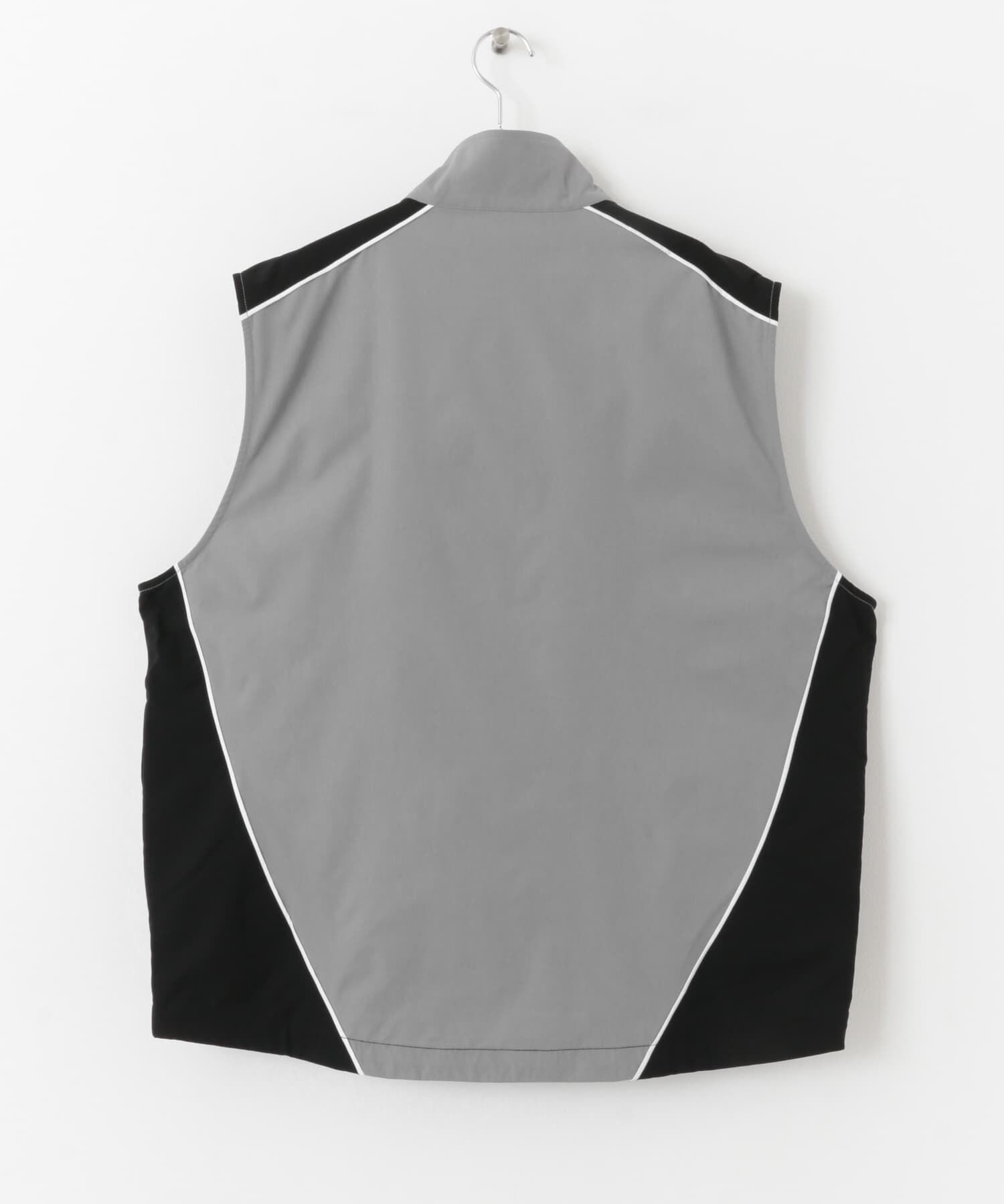 SENSE OF PLACE by URBAN RESEARCH「『セットアップ対応』 ブロックドトラックベスト」|ノーカラーコート|