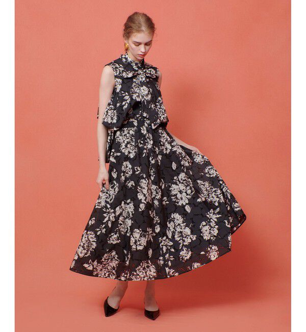 LOULOU WILLOUGHBY「【LOULOU WILLOUGHBY】モノトーンフラワー刺繍フレアスカート」|フレア|