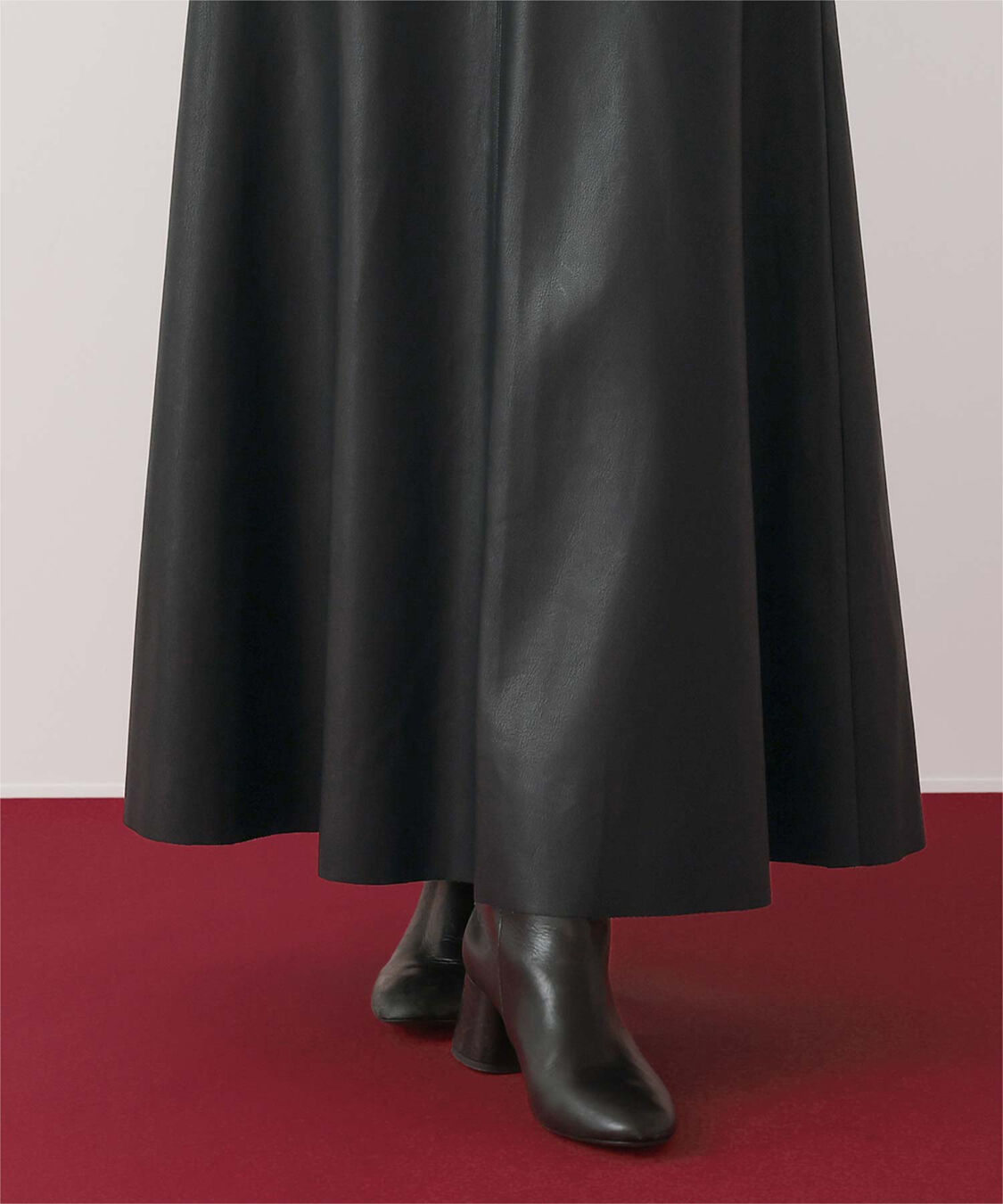 ur's「フェイクレザーフレアスカート」|スカート|