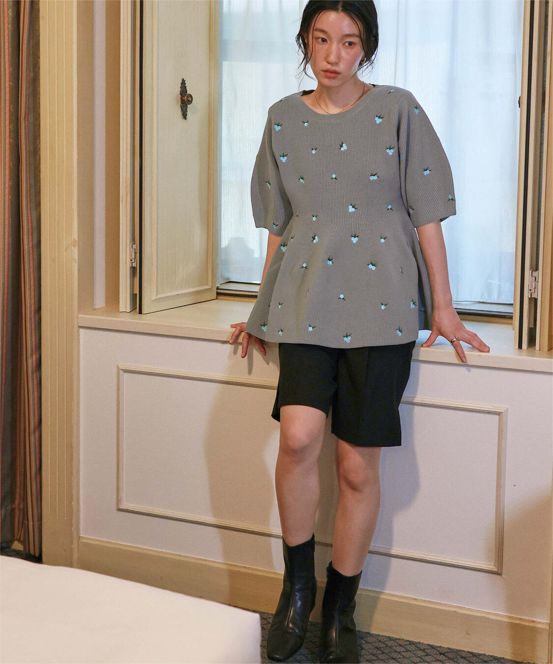 titivate「フラワー刺繍ペプラムニットトップス」|ニット・セーター|