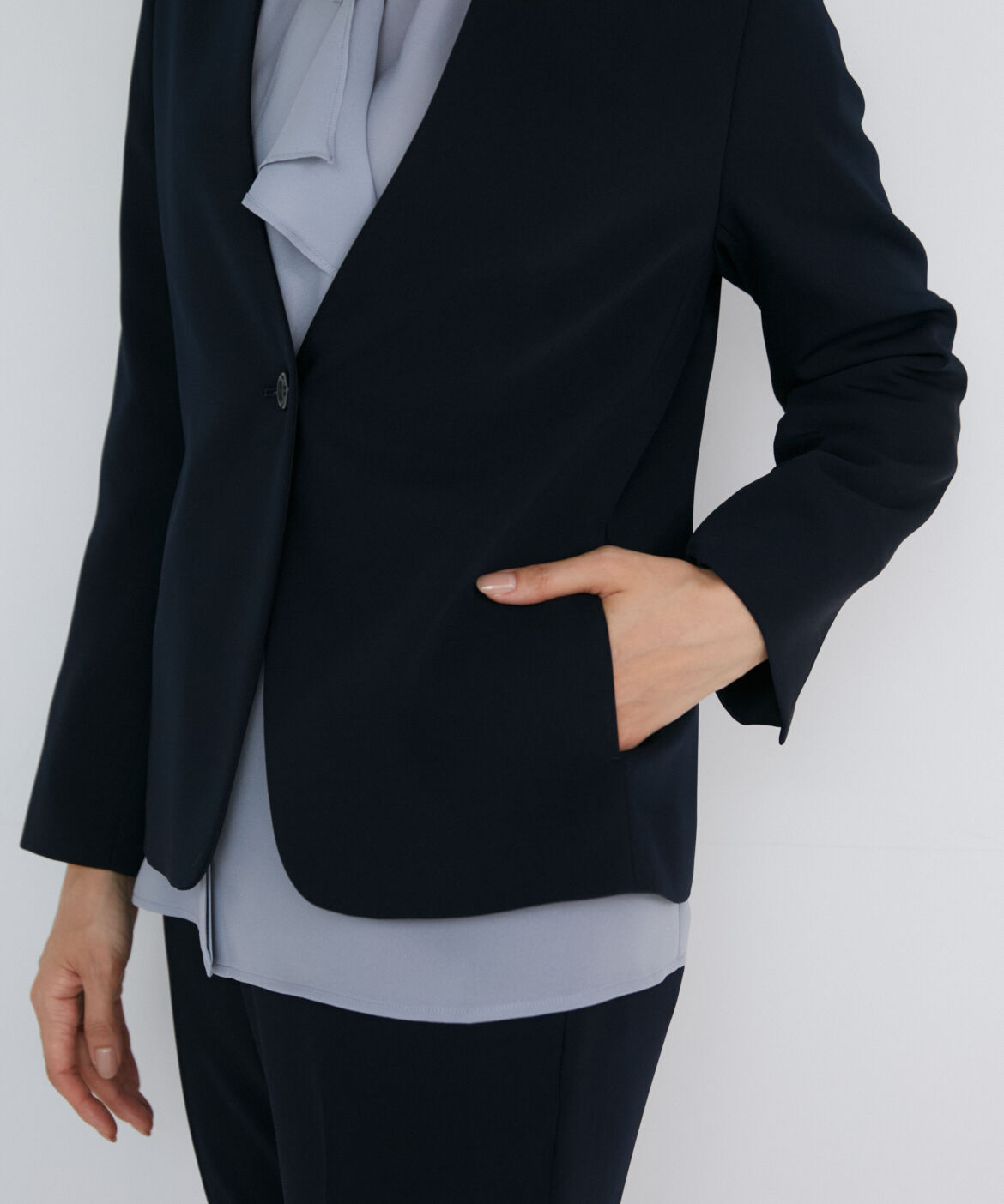 INED「《大きいサイズ》カラーレスジャケット」|ノーカラージャケット|