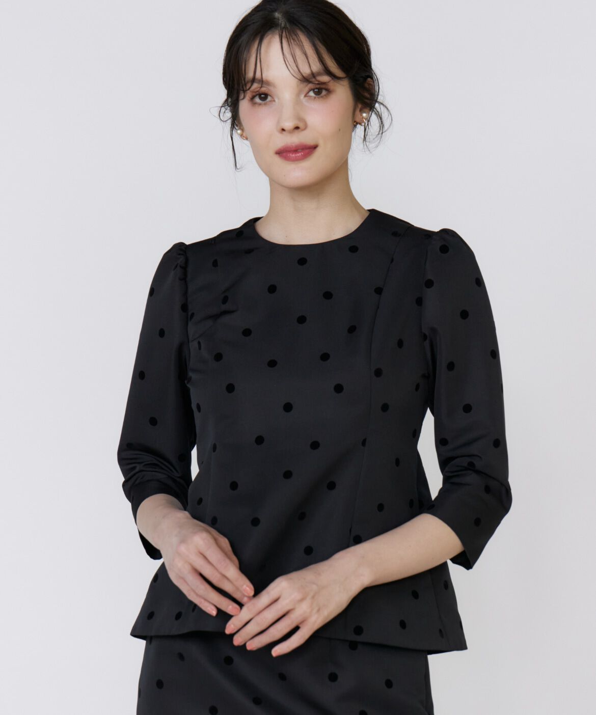 Maglie le cassetto「《M Maglie le cassetto》ドットフロッキーシアー付け衿ブラウス」|シャツ・ブラウス|