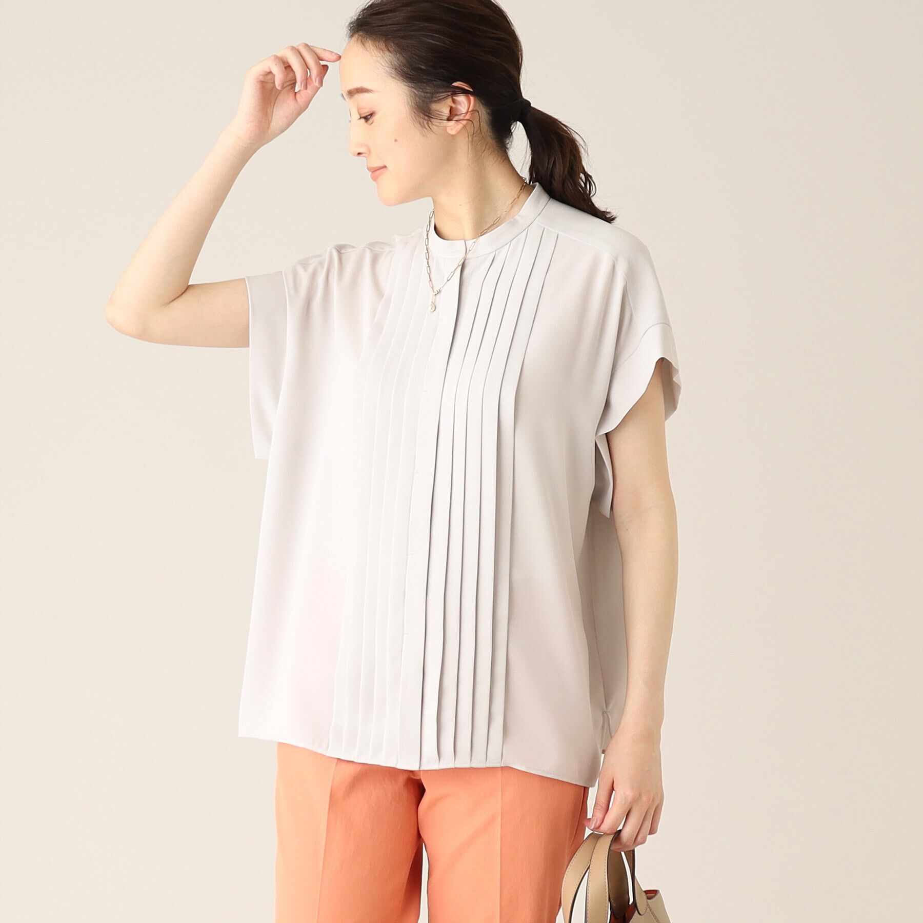 UNTITLED「【大人気！／ゆったり軽い／洗える】フロントタック ジョーゼットシャツ」|シャツ・ブラウス|ライトグレー(011