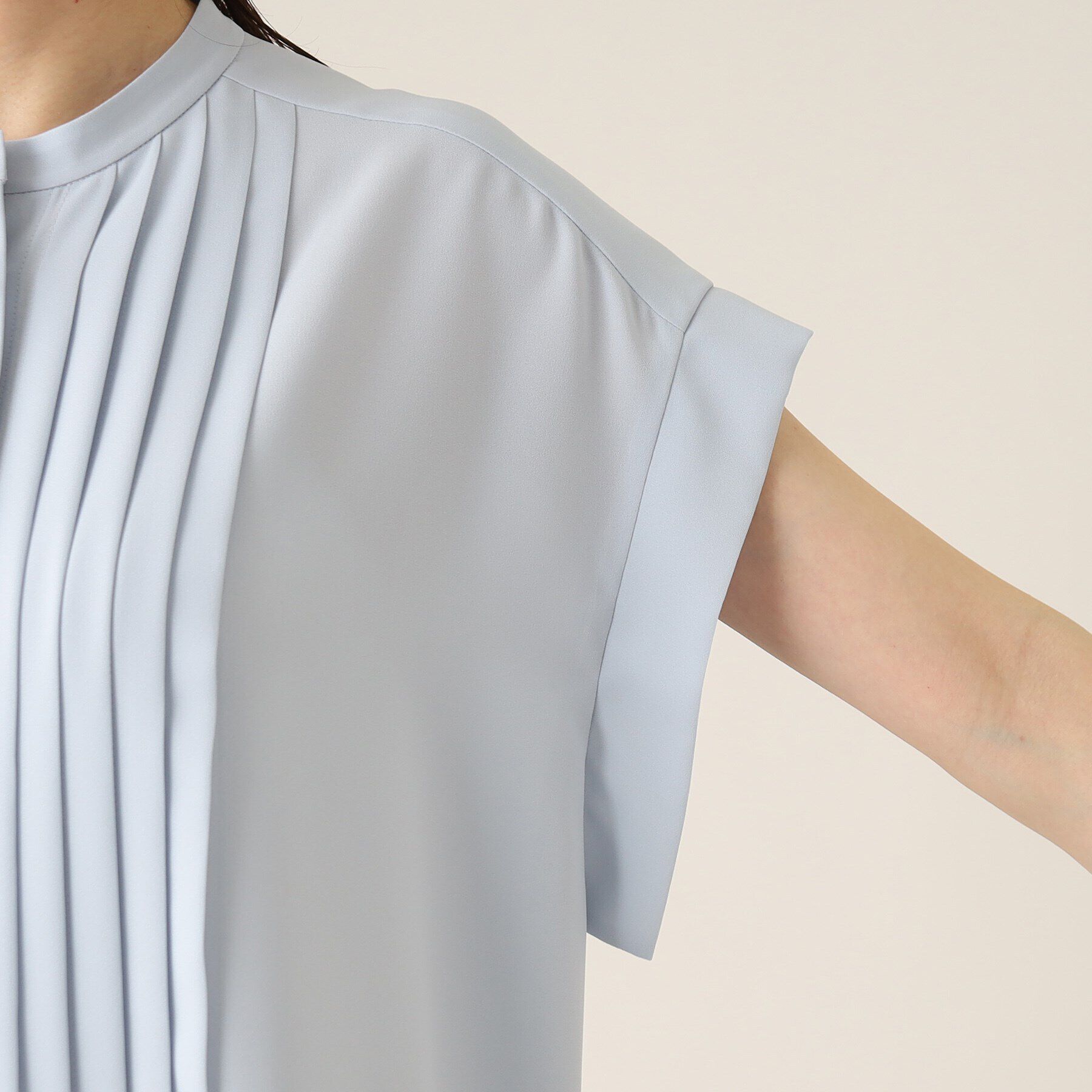 UNTITLED「【大人気！／ゆったり軽い／洗える】フロントタック ジョーゼットシャツ」|シャツ・ブラウス|