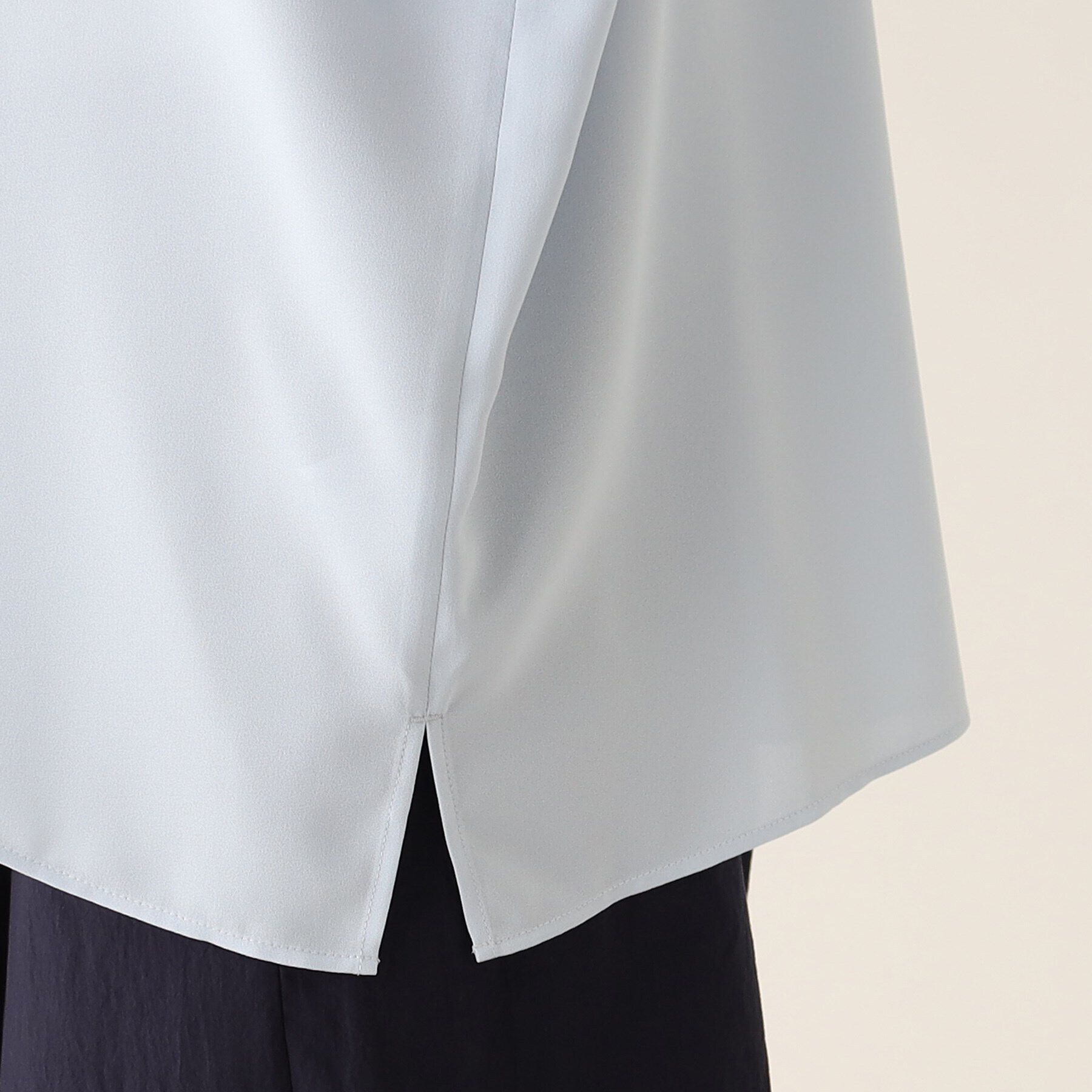 UNTITLED「【大人気！／ゆったり軽い／洗える】フロントタック ジョーゼットシャツ」|シャツ・ブラウス|