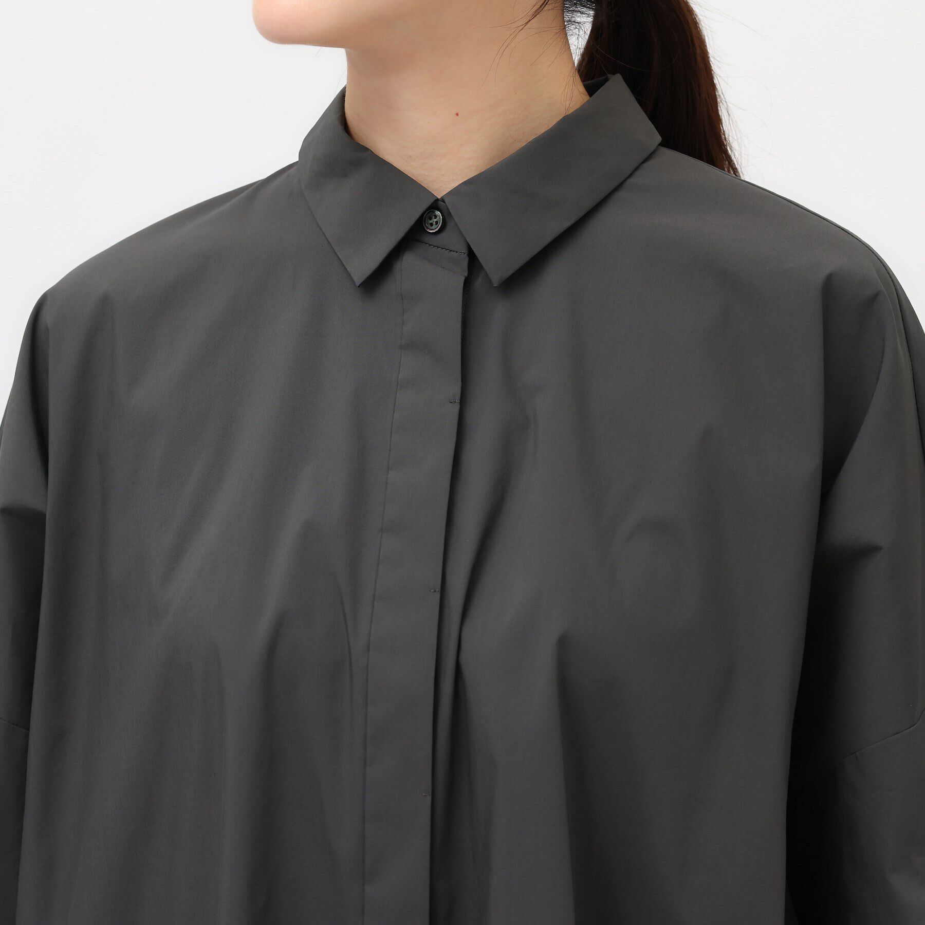 UNTITLED「【洗える/一枚で着映え/ゆったり】7分袖フォルムシャツ」|シャツ・ブラウス|