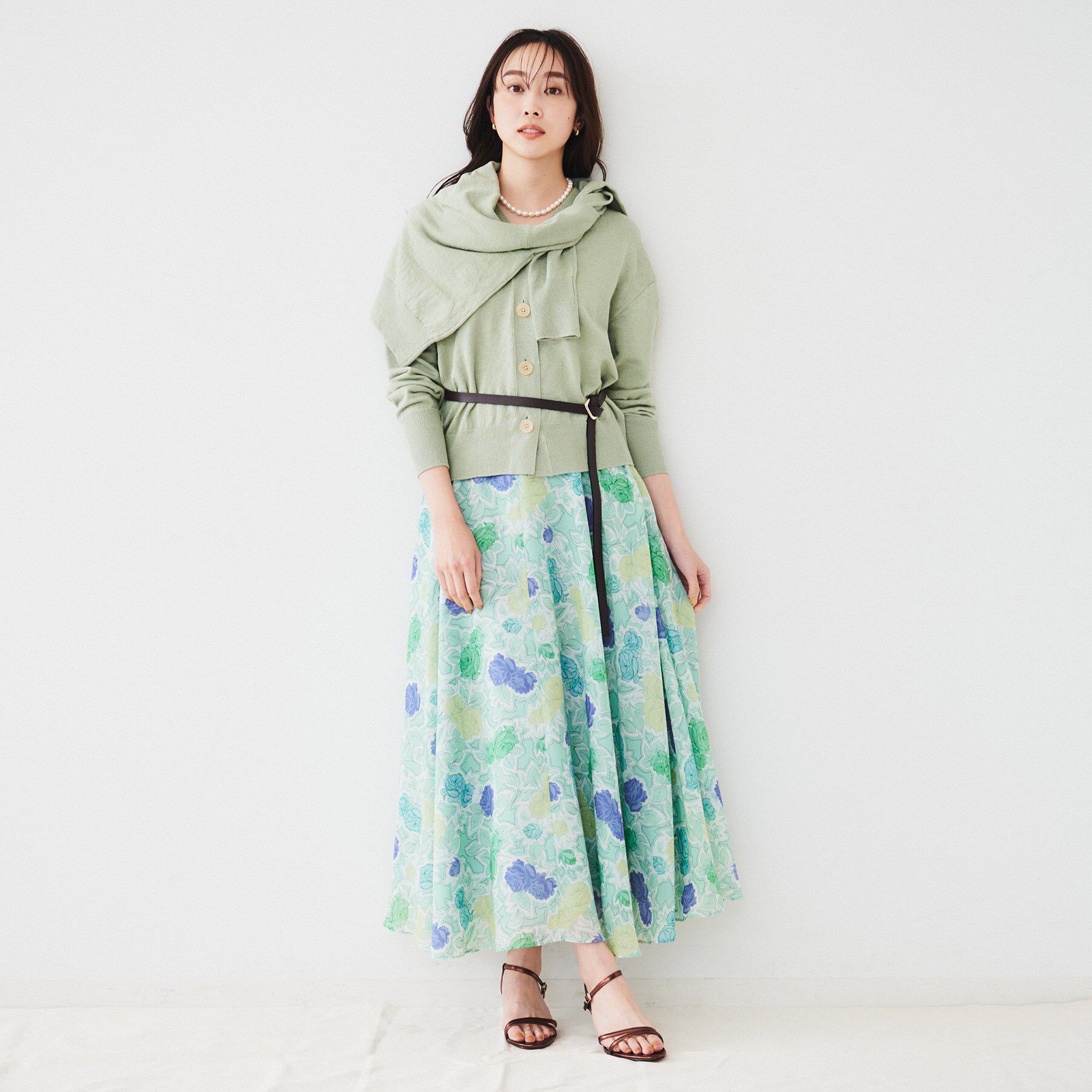 UNTITLED「【アンサンブル可能/洗える】リネン混ベーシックプルオーバー」|ニット・セーター|