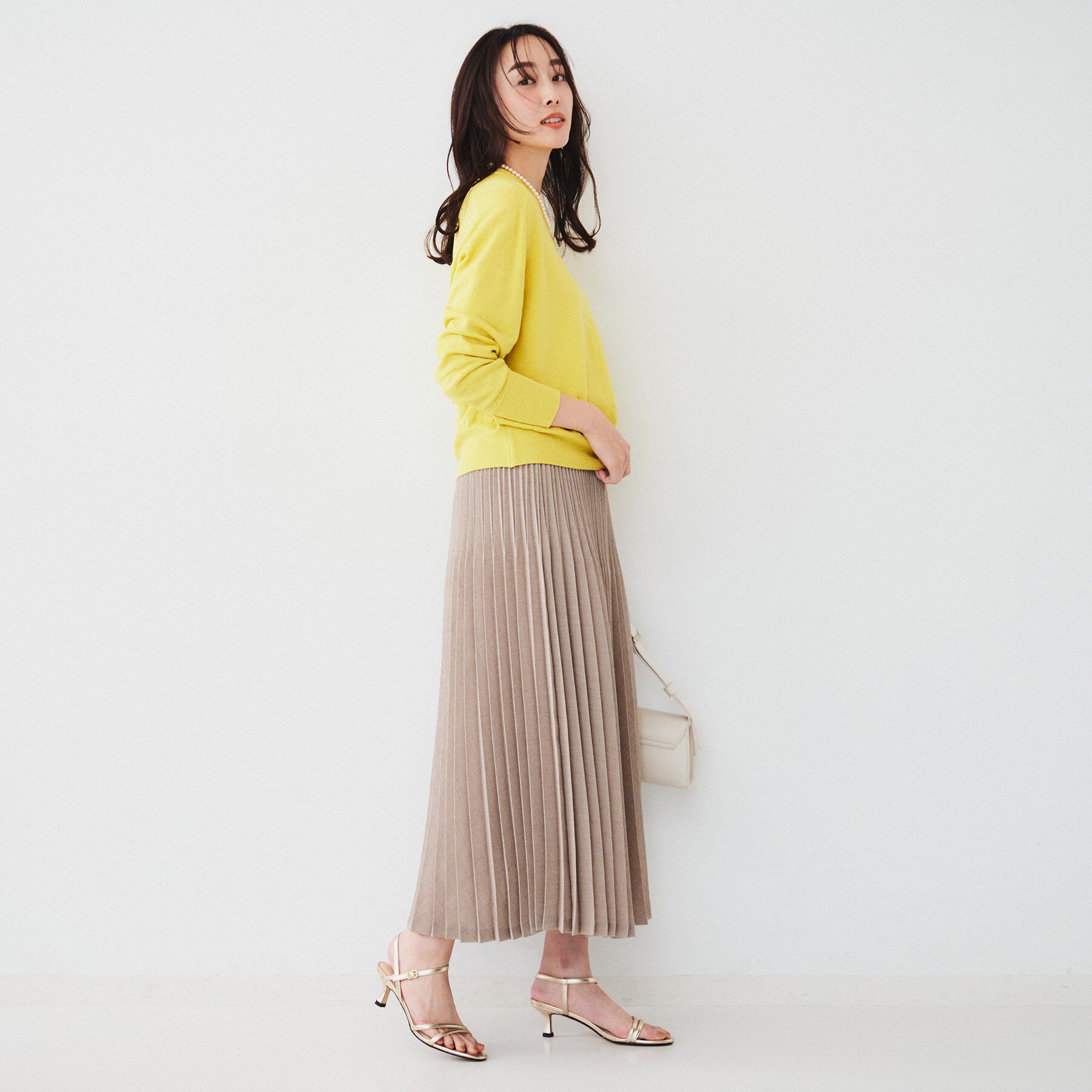 UNTITLED「【アンサンブル可能/洗える】リネン混ベーシックプルオーバー」|ニット・セーター|