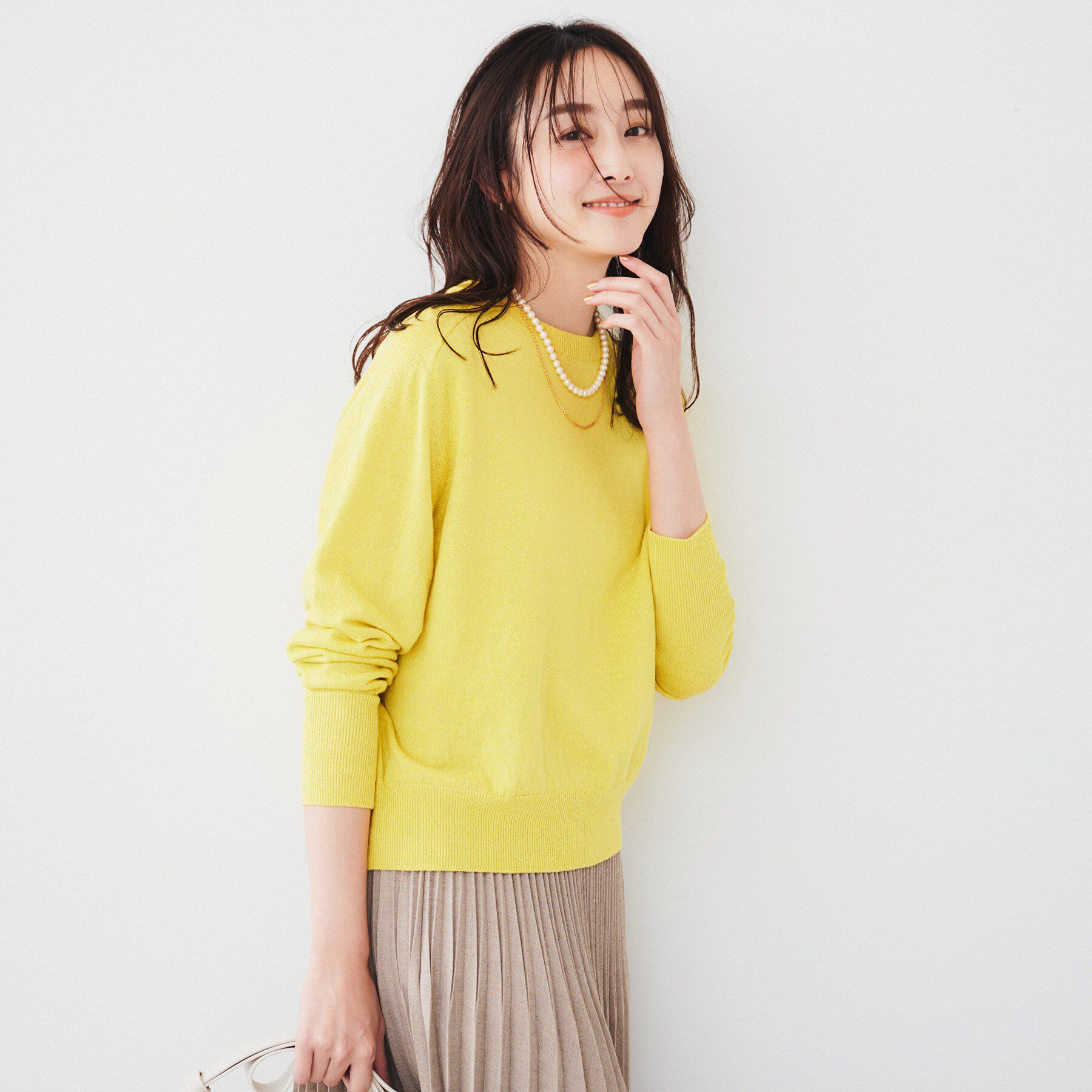 UNTITLED「【アンサンブル可能/洗える】リネン混ベーシックプルオーバー」|ニット・セーター|イエロー(031)