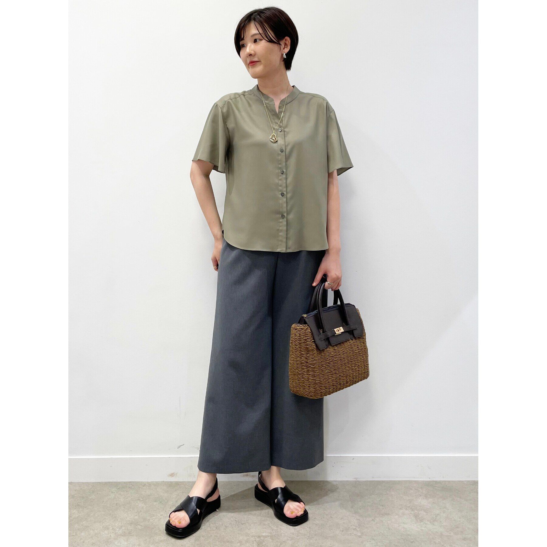 Reflect「【SALE／接触冷感／マシンウォッシュ可／セットアップ可能】リラクシーフレアスリーブブラウス」|シャツ・ブラウス|