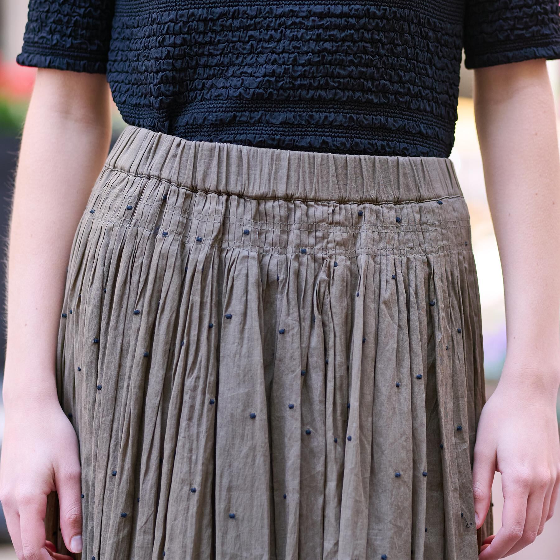 DRESSTERIOR「【ウエストゴム/裏地あり】イージーウエストドット刺繍スカート」|スカート|