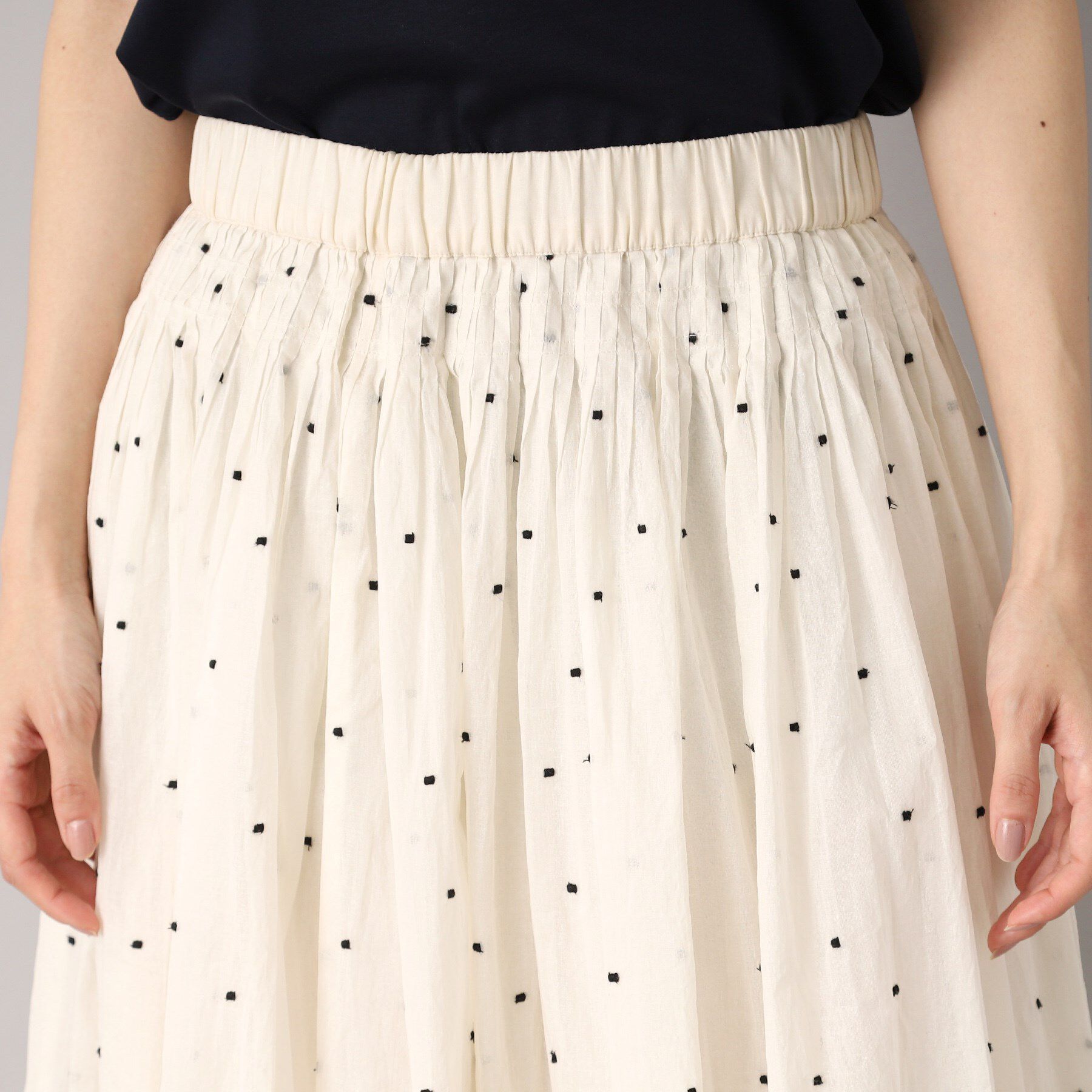 DRESSTERIOR「【ウエストゴム/裏地あり】イージーウエストドット刺繍スカート」|スカート|