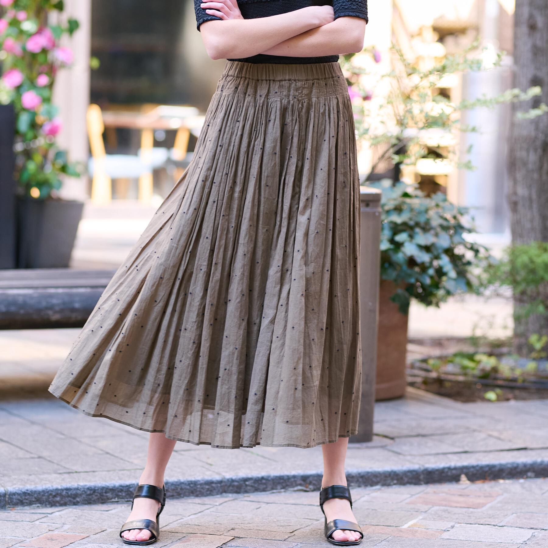 DRESSTERIOR「【ウエストゴム/裏地あり】イージーウエストドット刺繍スカート」|スカート|