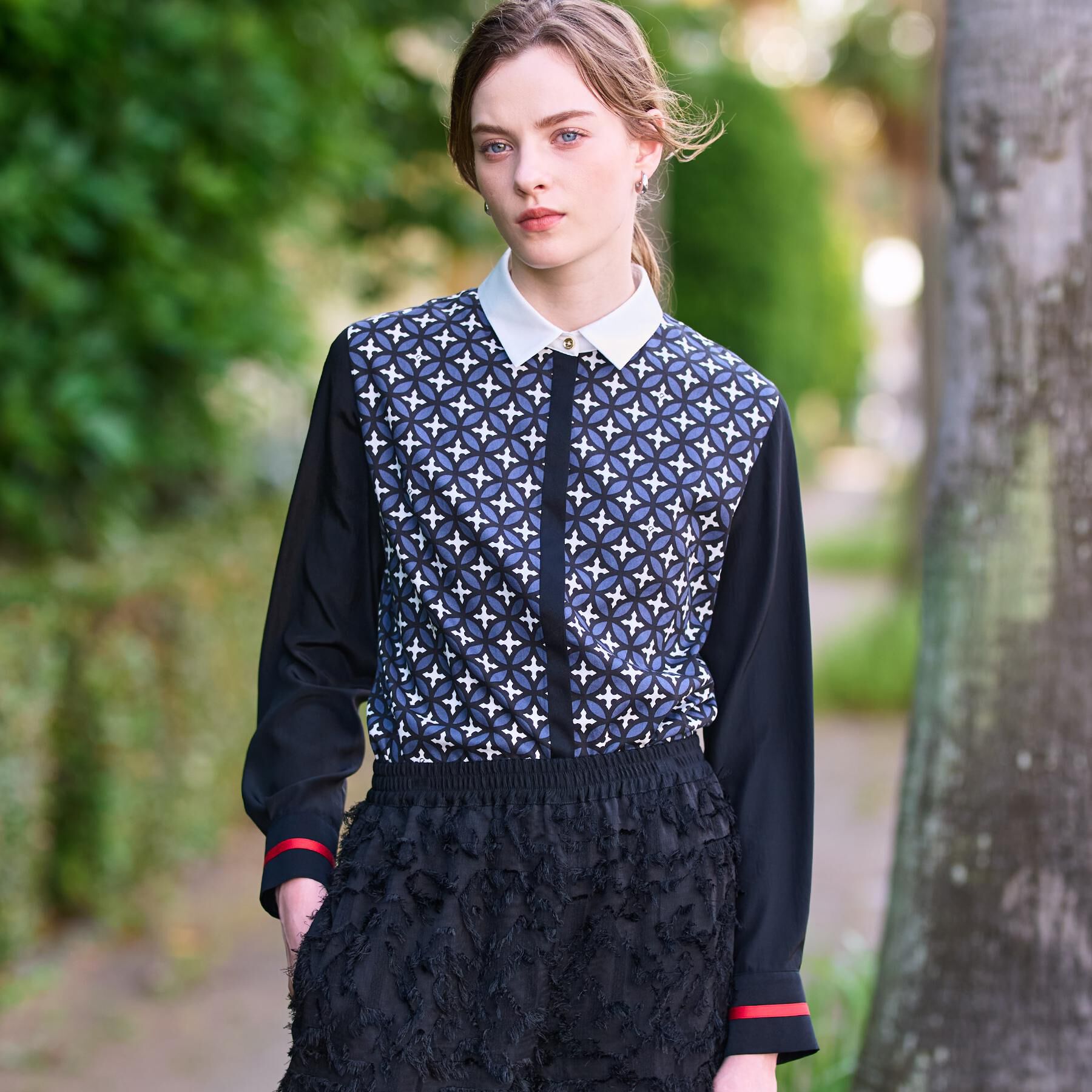 DRESSTERIOR「【美人百花/モデル美香着用】オーバーラップサークルコンビシャツ」|シャツ・ブラウス|ネイビー(194)