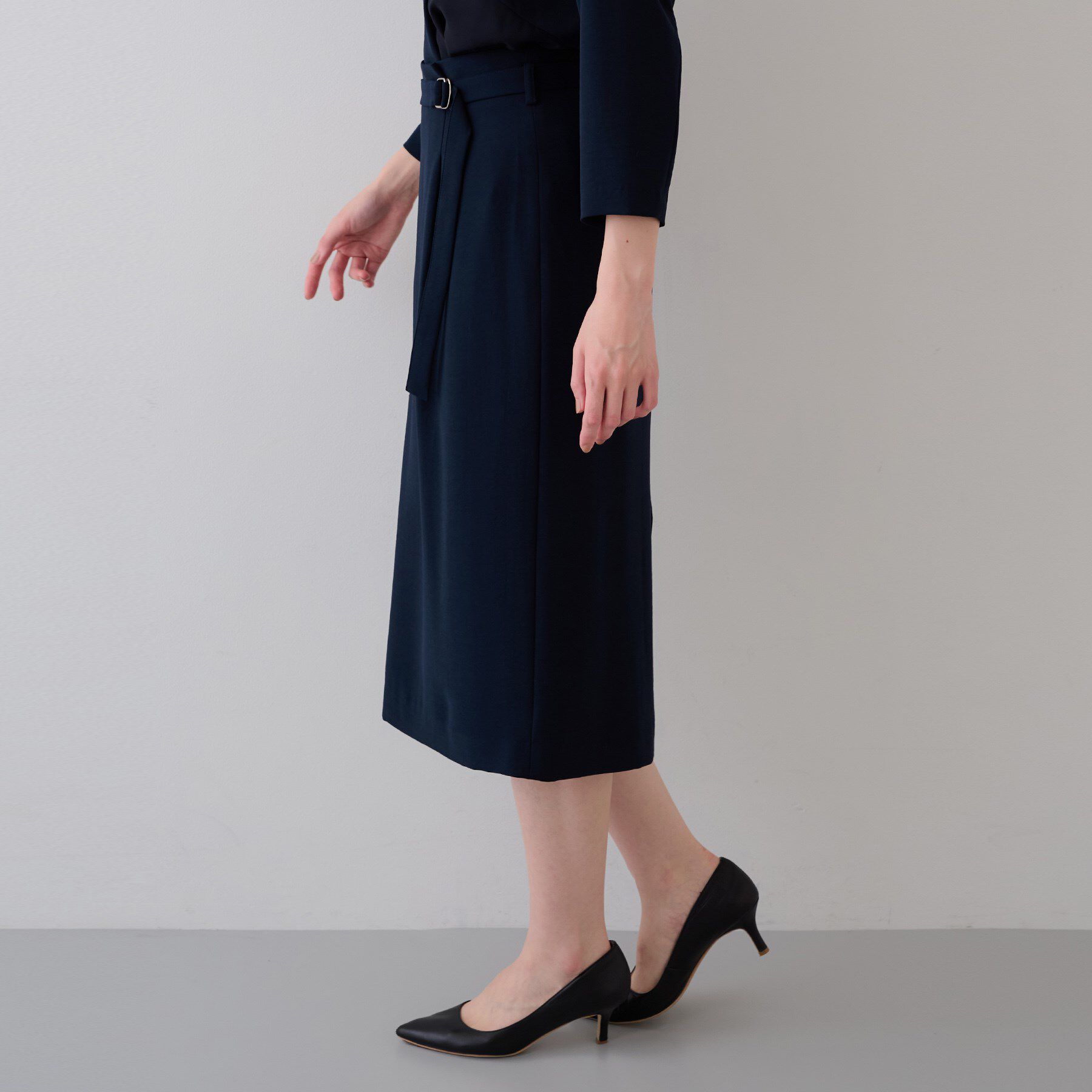 INDIVI「【着る日傘/遮熱/UVケア】ベルト付ストレートラインスカート」|スカート|