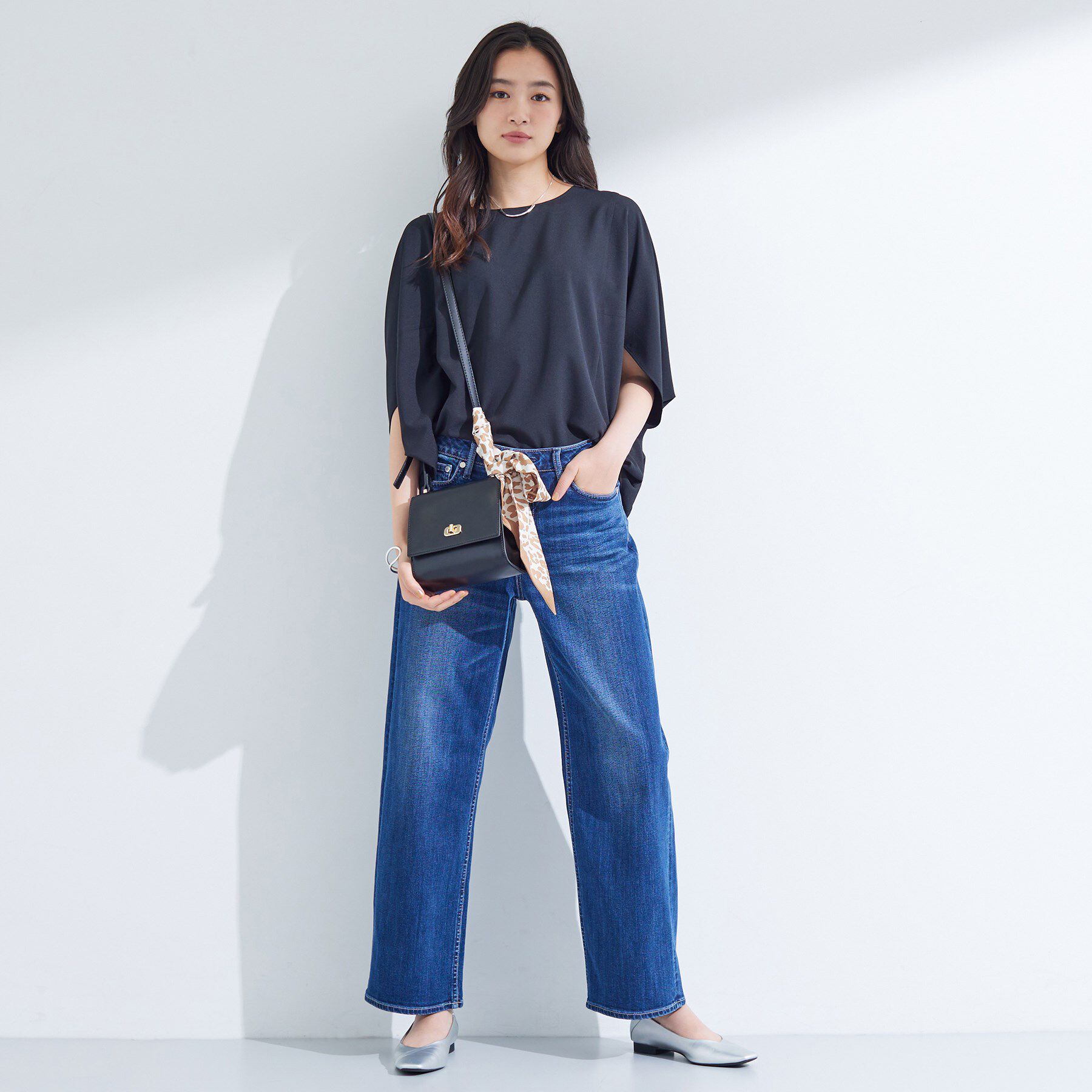 INDIVI「ミニスクエアショルダー」|ショルダー・メッセンジャー|