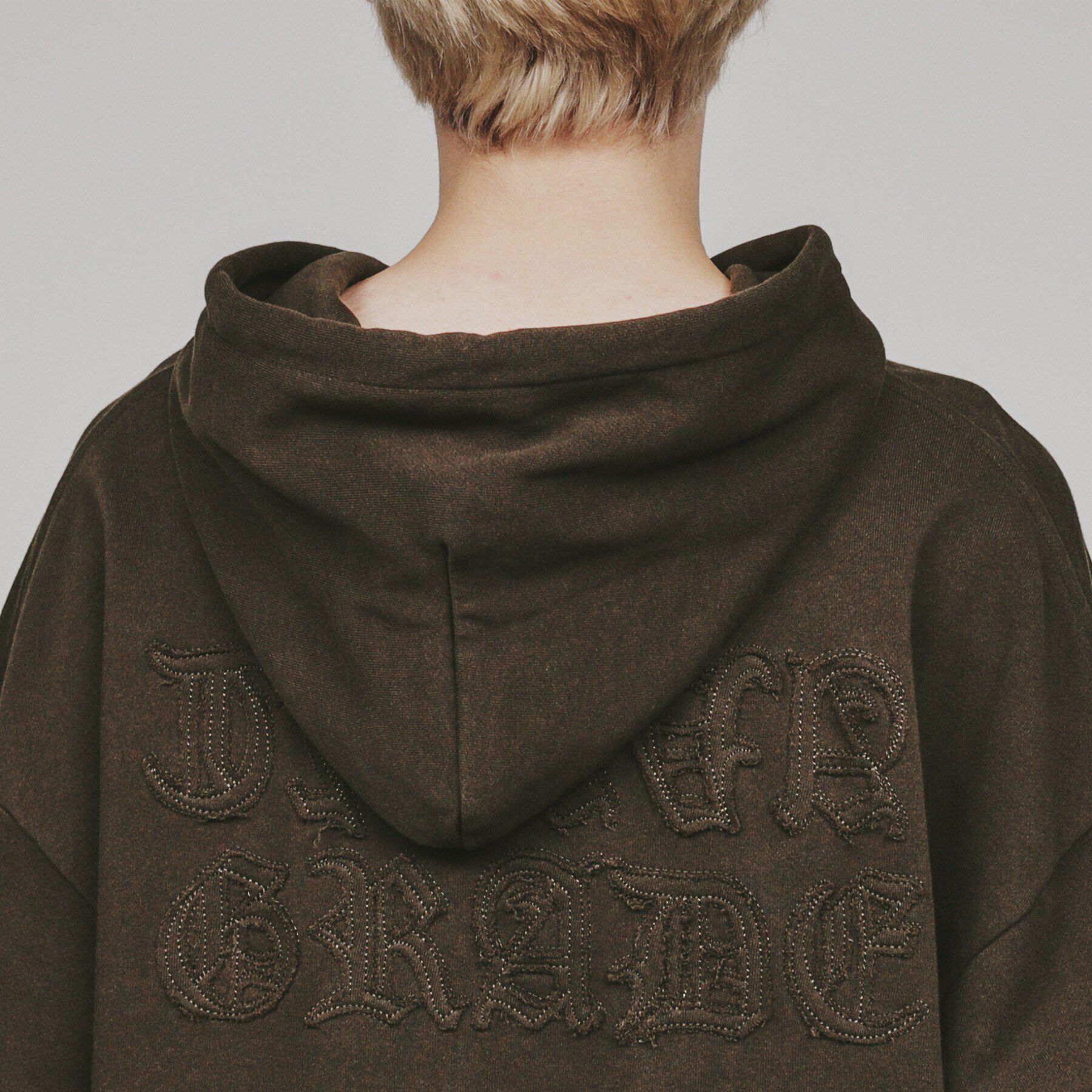 tk.TAKEO KIKUCHI「【セットアップ対応】バックロゴパーカー」|パーカー|