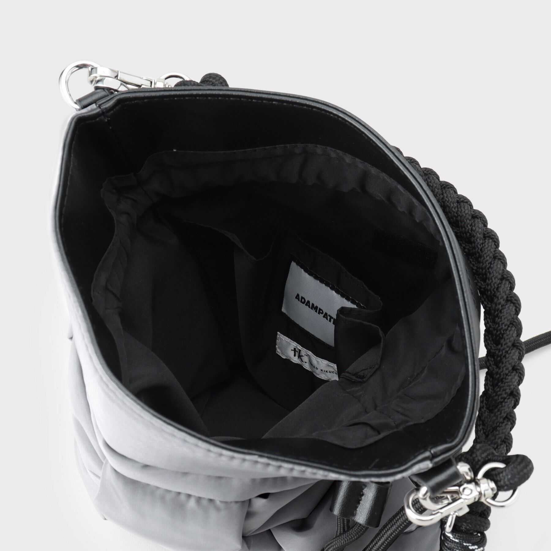 tk.TAKEO KIKUCHI「ADAMPATEK 別注 パテッドイントレ巾着ショルダーバッグ」|ショルダー・メッセンジャー|