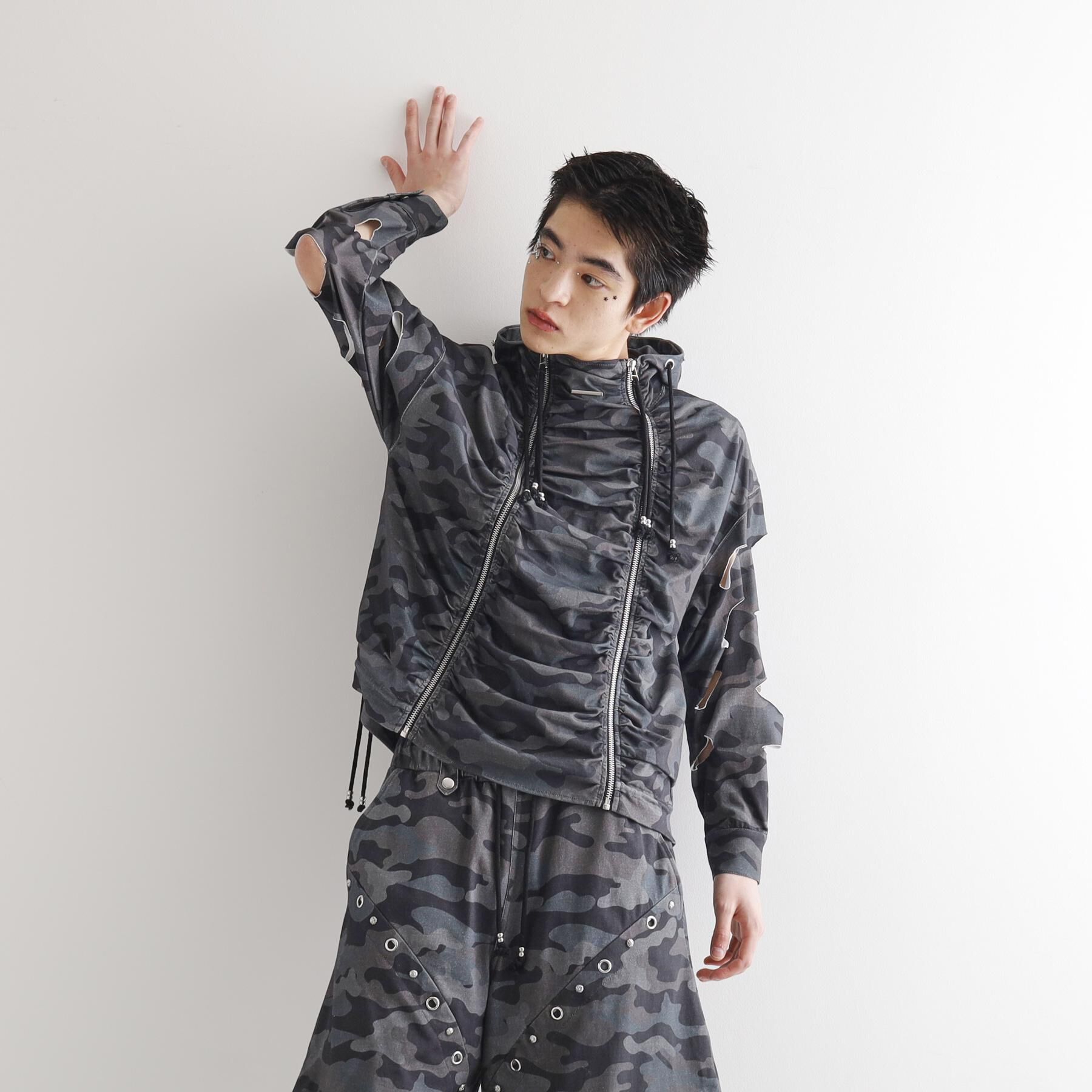 tk.TAKEO KIKUCHI「K&rsquo;PJT by AOI 『Lightweight Parka』」|パーカー|
