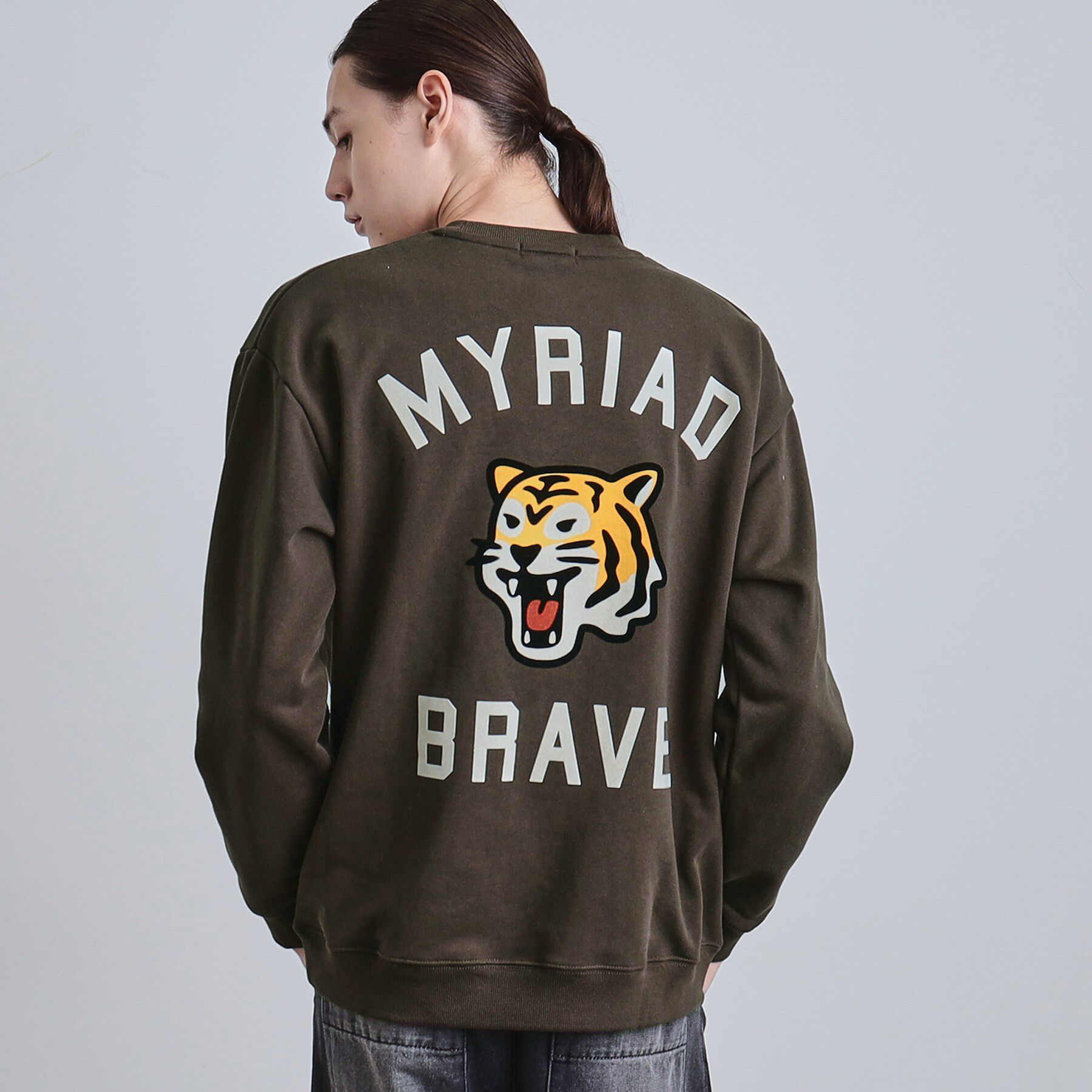 tk.TAKEO KIKUCHI「とらフロッキースウェット」|パーカー|ブラウン(044)