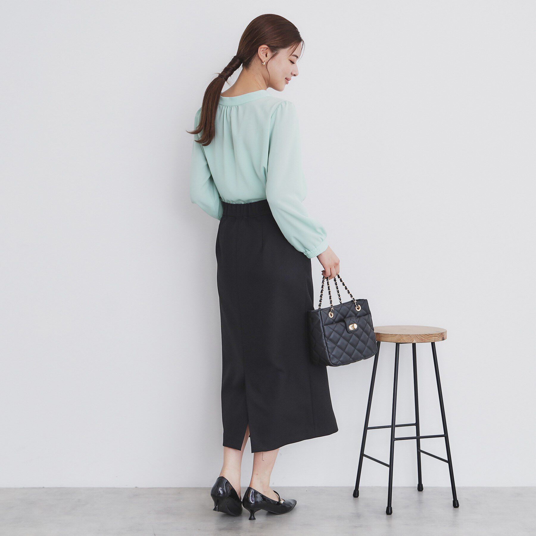 index「タックロールVネックブラウス【洗濯機洗い可/イージーアイロン/防シワ】」|シャツ・ブラウス|