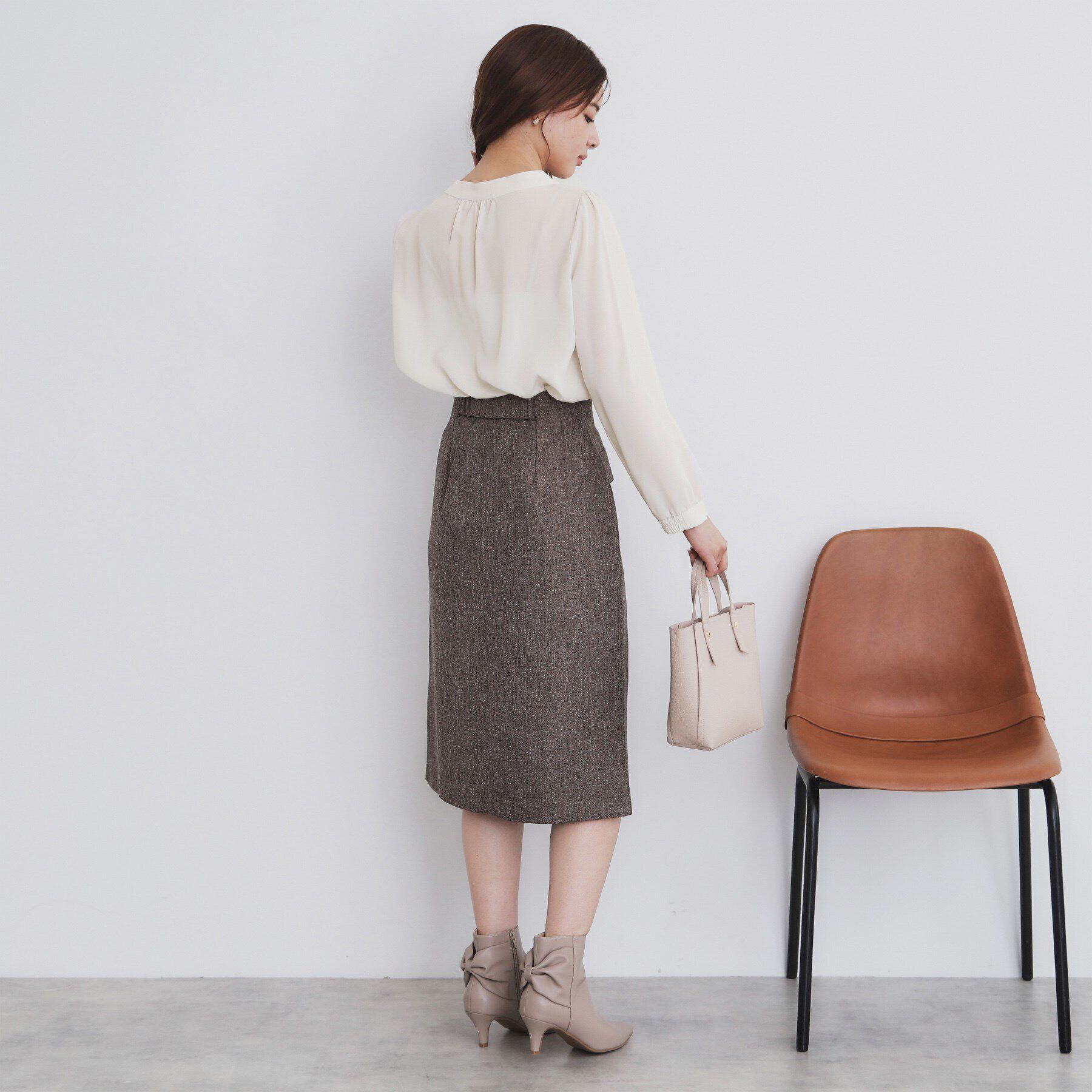 index「タックロールVネックブラウス【洗濯機洗い可/イージーアイロン/防シワ】」|シャツ・ブラウス|