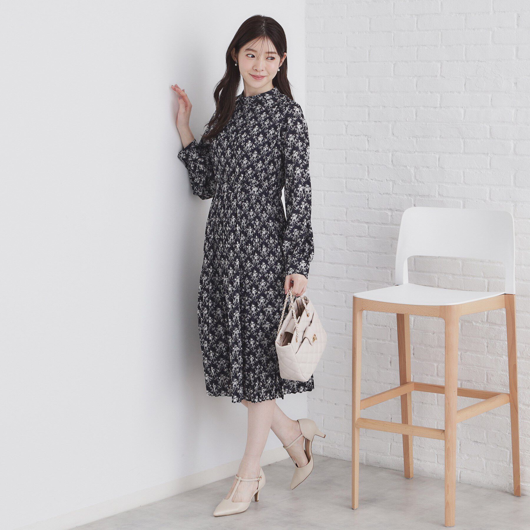 index「マジョリカプリーツ小花柄ワンピース【洗濯機洗い可】」|ワンピース|