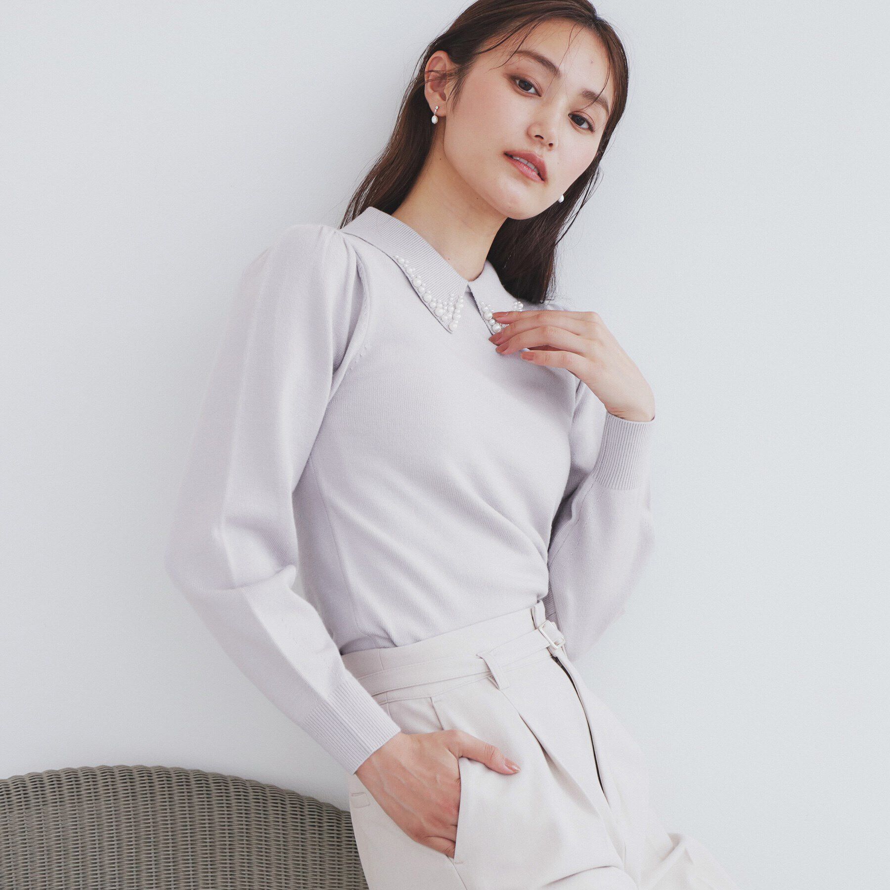 index「《美人百花掲載》ビジュー衿付きパフスリーブニット【洗濯機洗い可】」|ニット・セーター|ラベンダー(080)