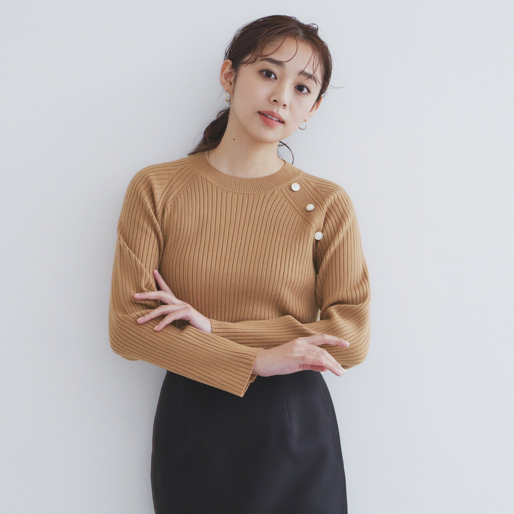 index「ゴールドボタンワイドリブニット【洗濯機可/抗ピル】」|ニット・セーター|