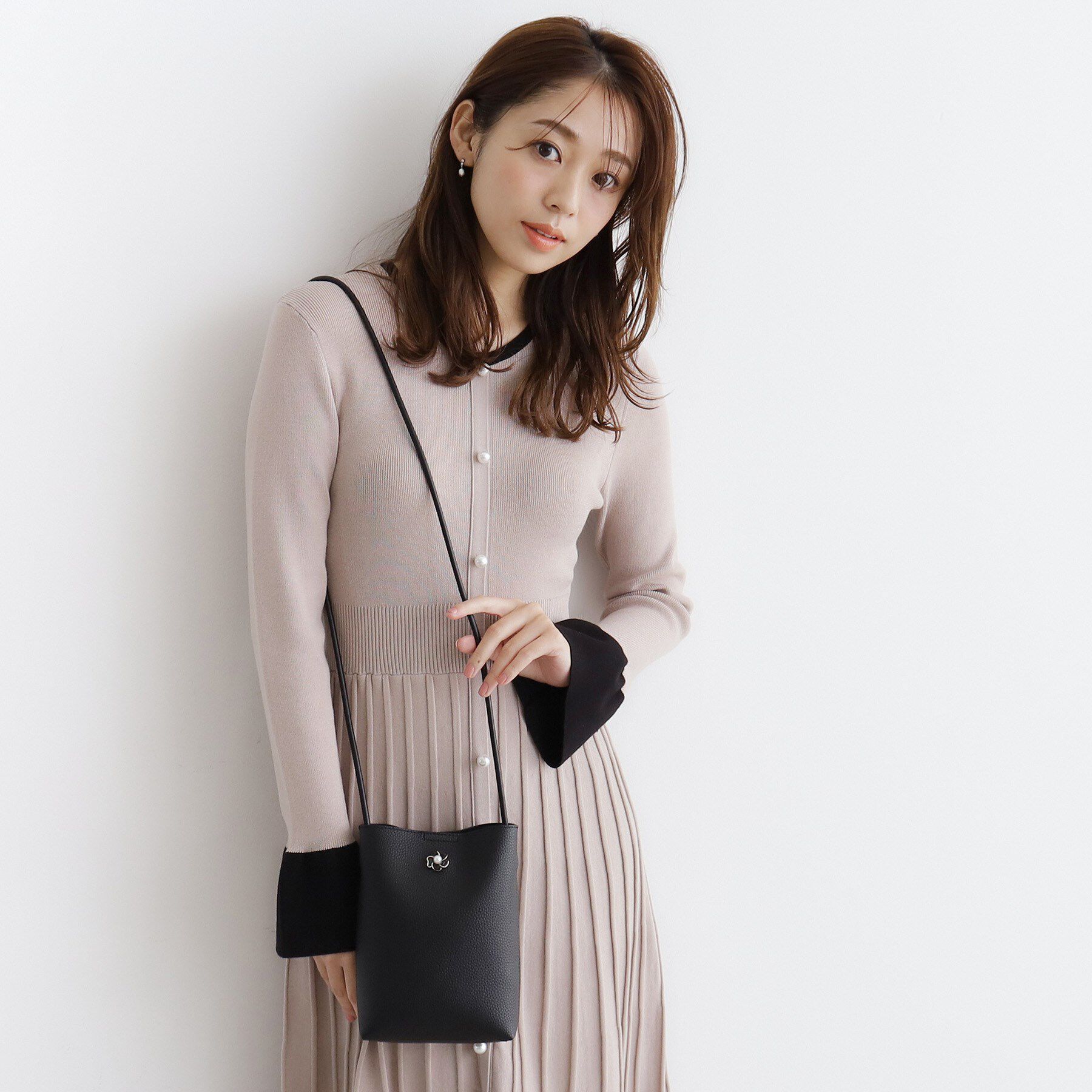 index「【クリアポケット付】フラワーパーツ合皮ミニショルダーバッグ」|ショルダー・メッセンジャー|