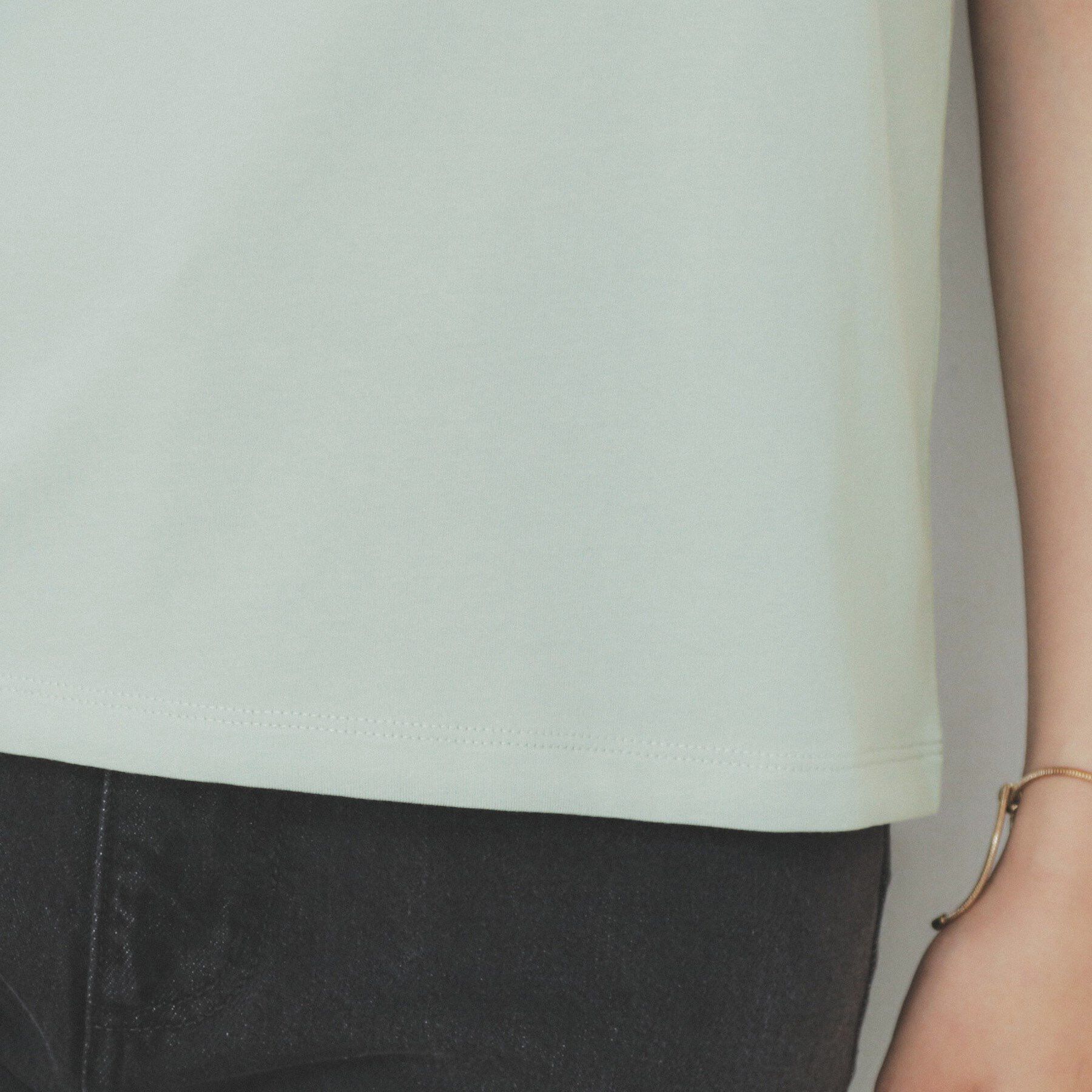 index「スパンコール刺繍ロゴTシャツ【洗濯機洗い可/接触冷感/UVケア】」|Tシャツ・カットソー|