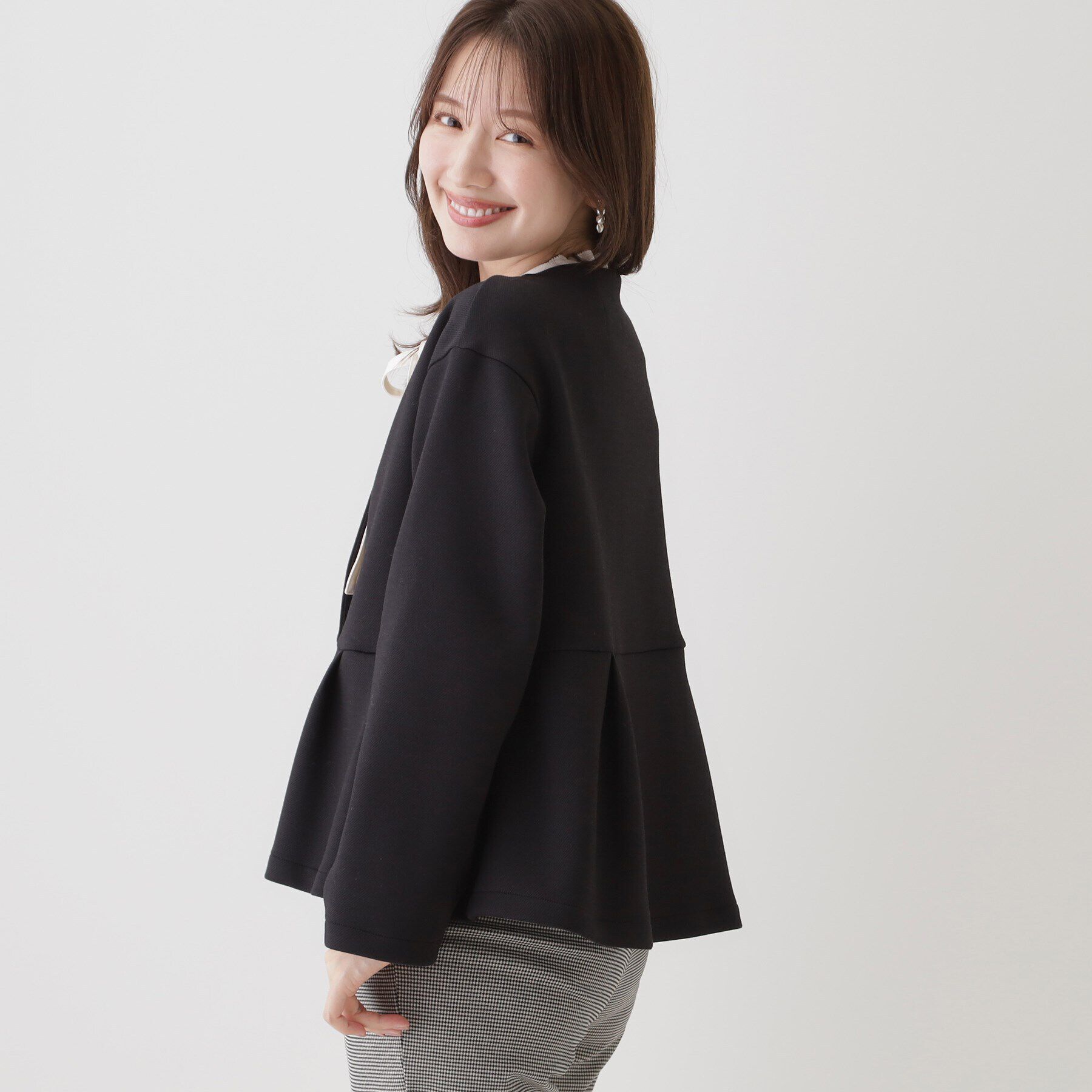 Couture broach「ダンボールペプラムジャケット」|ノーカラージャケット|