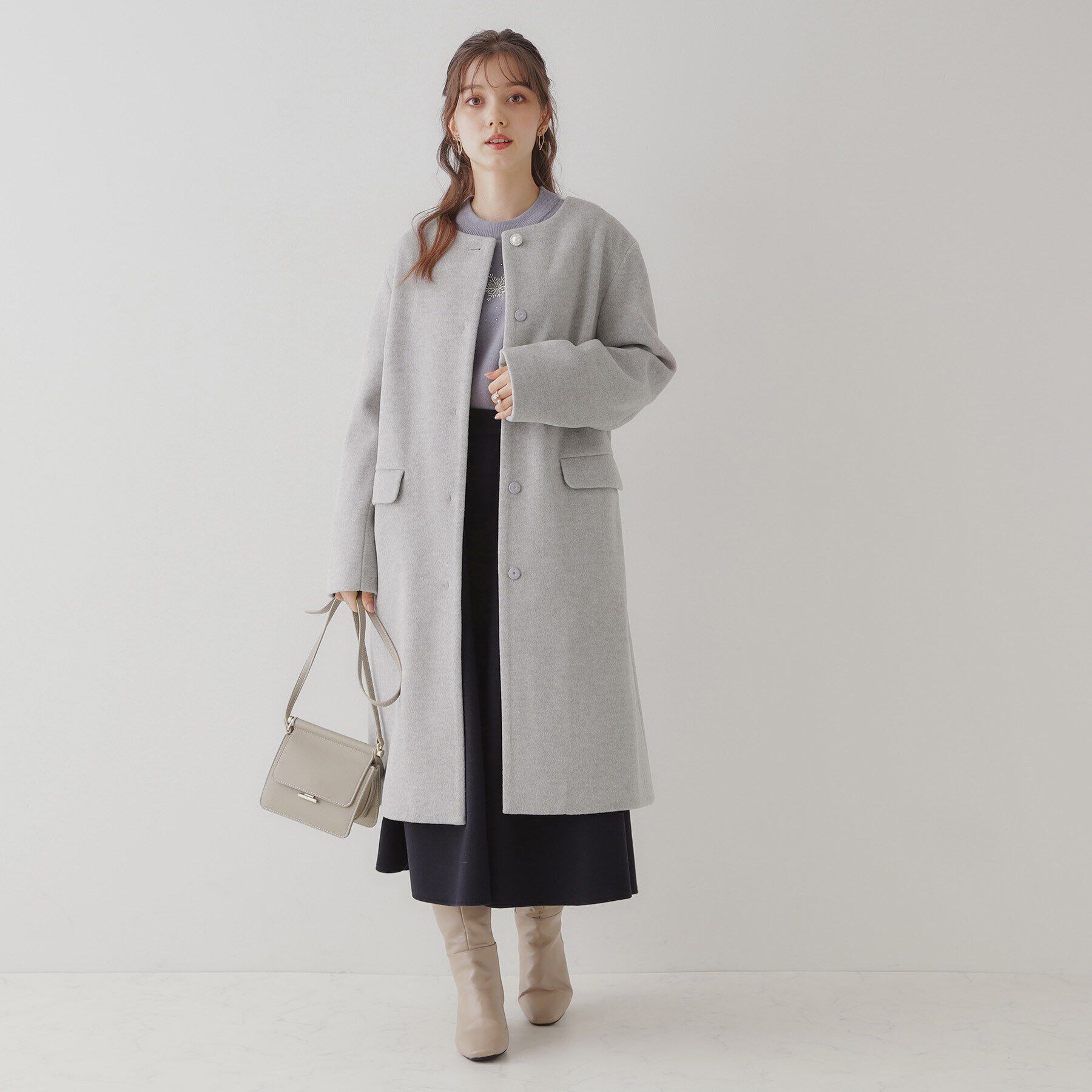 Couture broach「【プチプラ・華やかさを高める】ビジュー釦ロングコート」|ノーカラーコート|