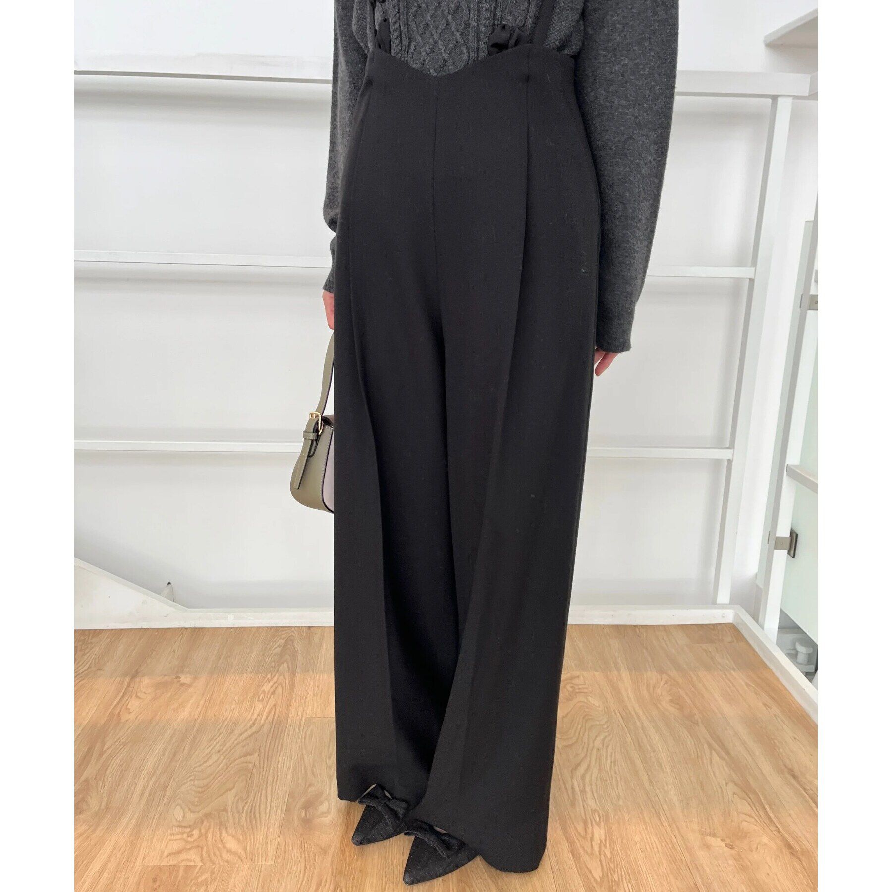 Couture broach「【華奢見せが叶う】サス付き裏起毛ジョーゼットワイドパンツ」|その他|