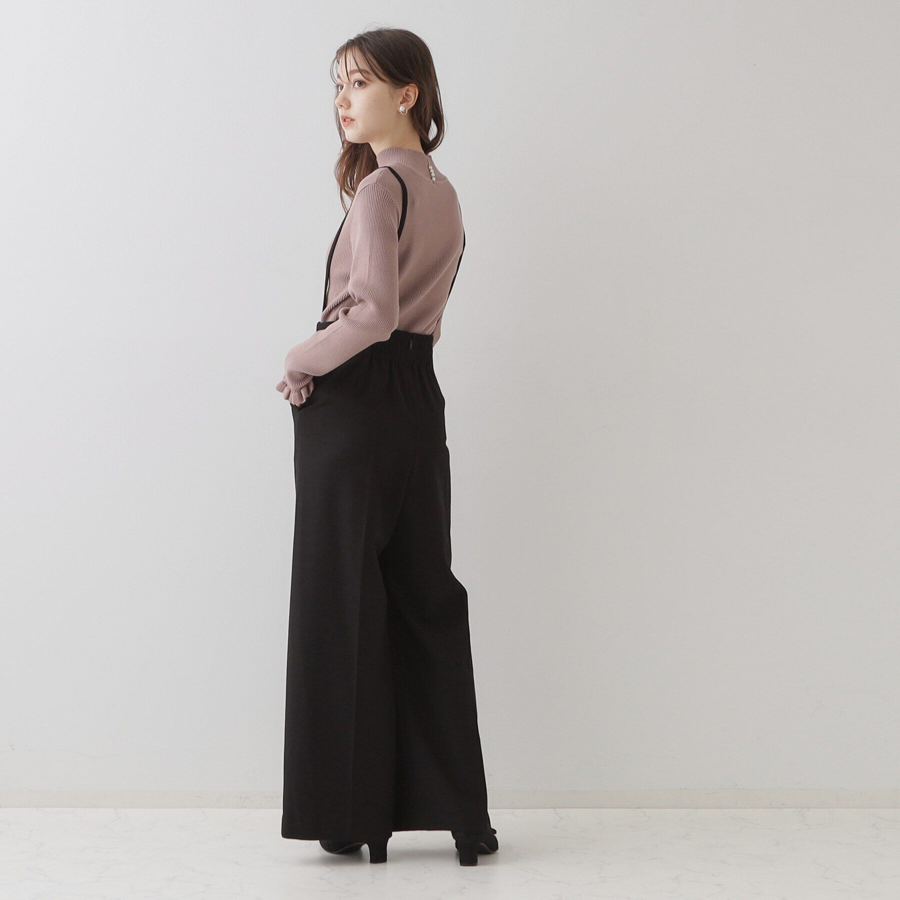 Couture broach「【華奢見せが叶う】サス付き裏起毛ジョーゼットワイドパンツ」|その他|