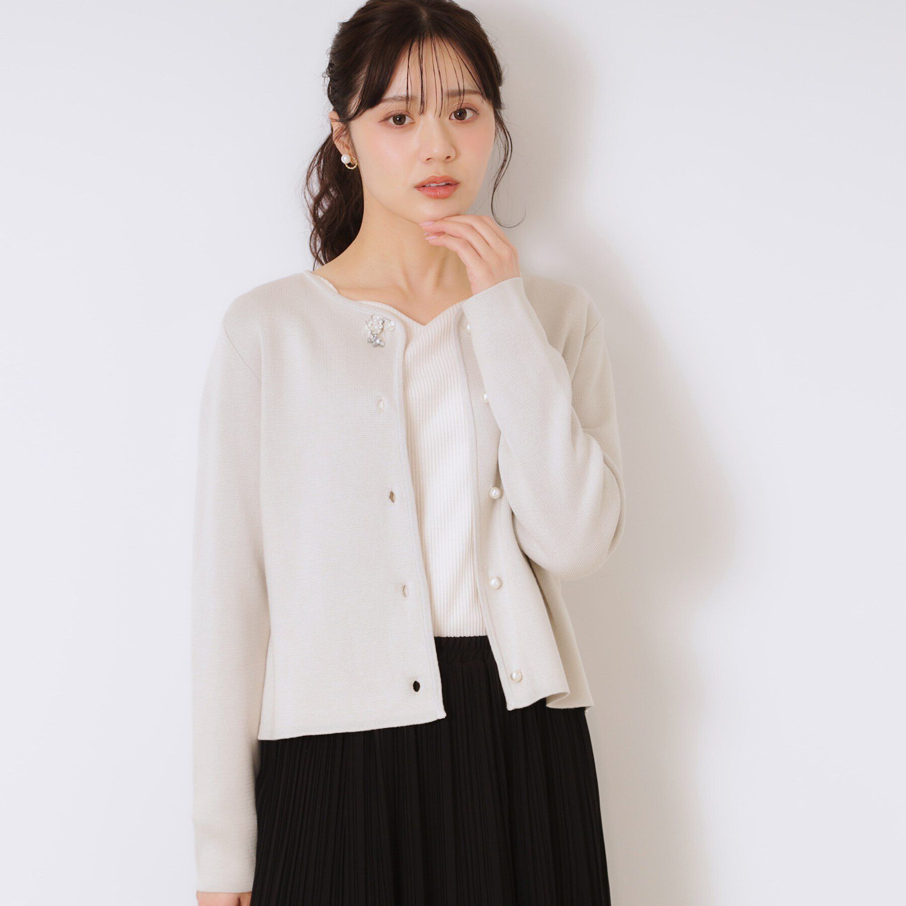 Couture broach「【一枚で着映えする】ビジュー釦ニットジャケット」|カーディガン|
