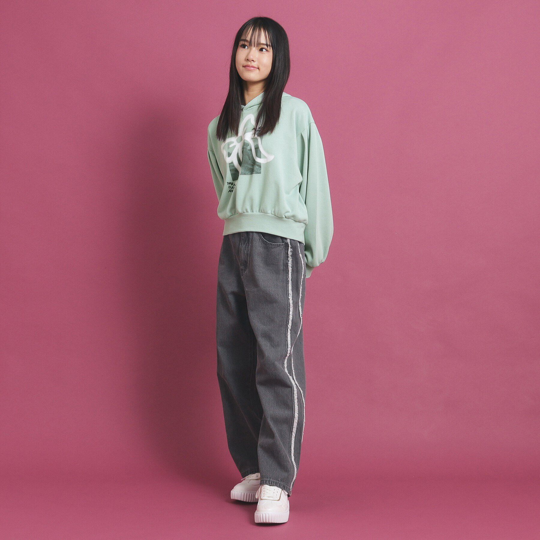 PINK-latte「スプレープリントロゴ フードパーカ」|パーカー|