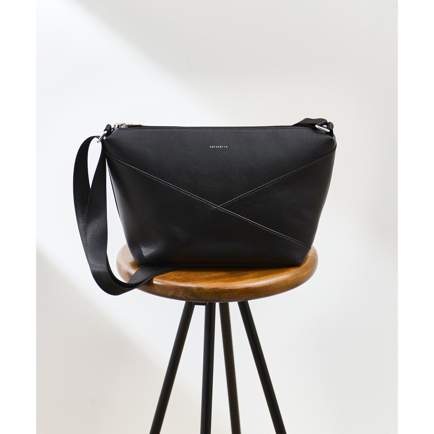 THE SHOP TK「【新色追加】パネルラインショルダー」|ショルダー・メッセンジャー|ブラック(919)